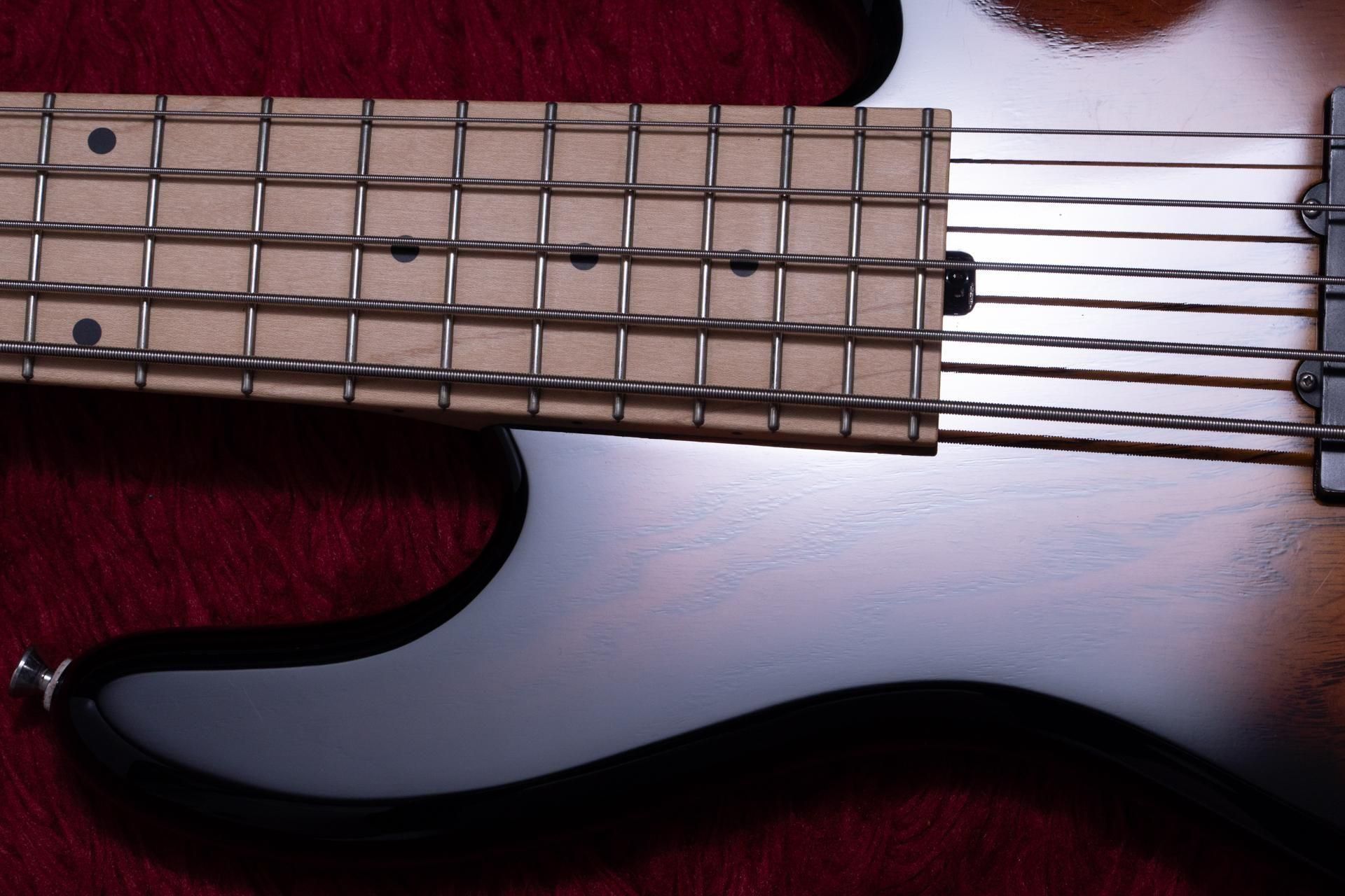 【美品】Red House Guitars Esperanza 5弦ベース used】Red House Guitars / Esperanza 5-21 ASH Vintage Burst