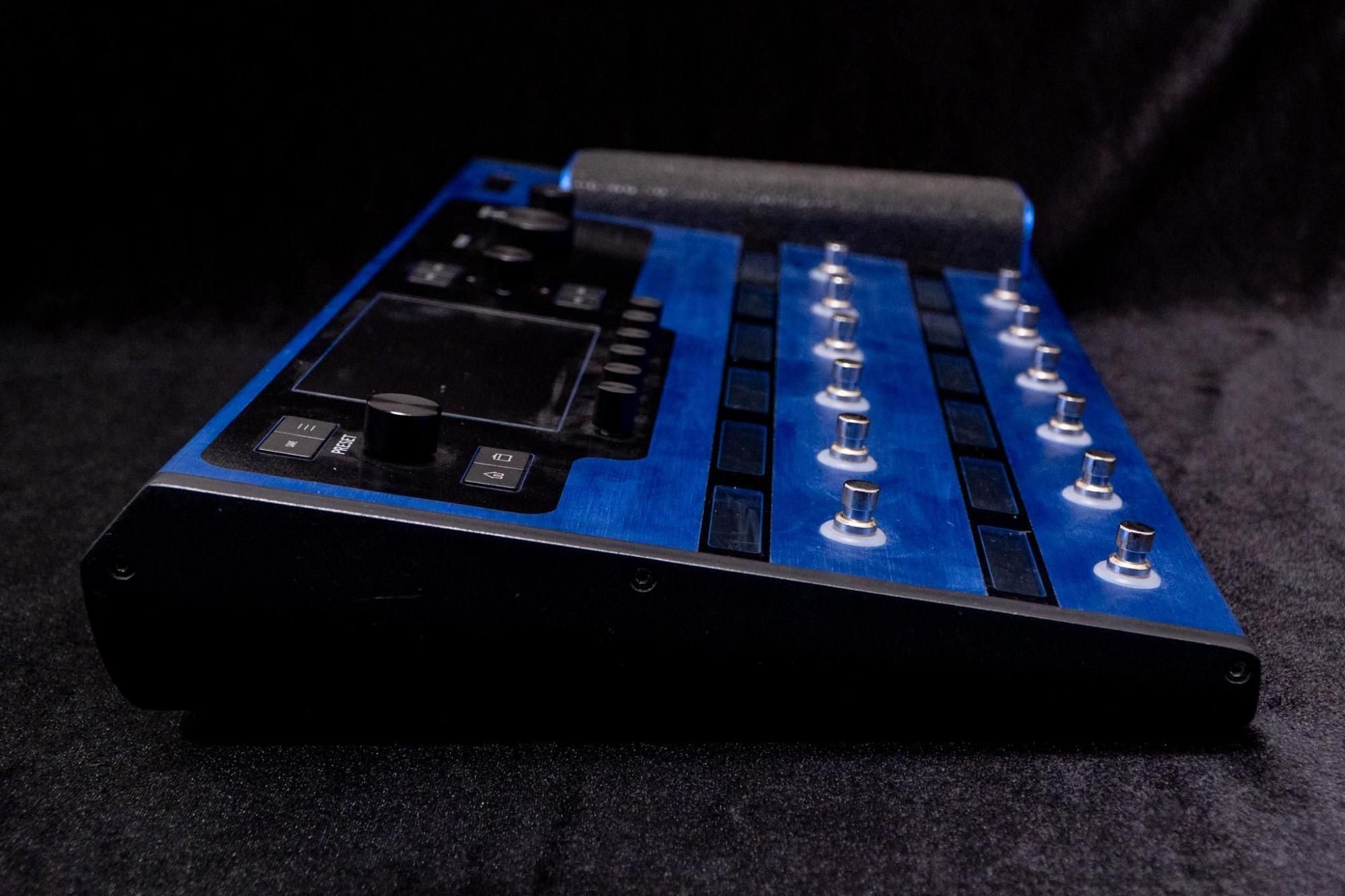 ギター Line6 Helix Foor LightningBlue LINE6 / Helix Floor Lightning Blue《HELIX Expert 在籍店限定