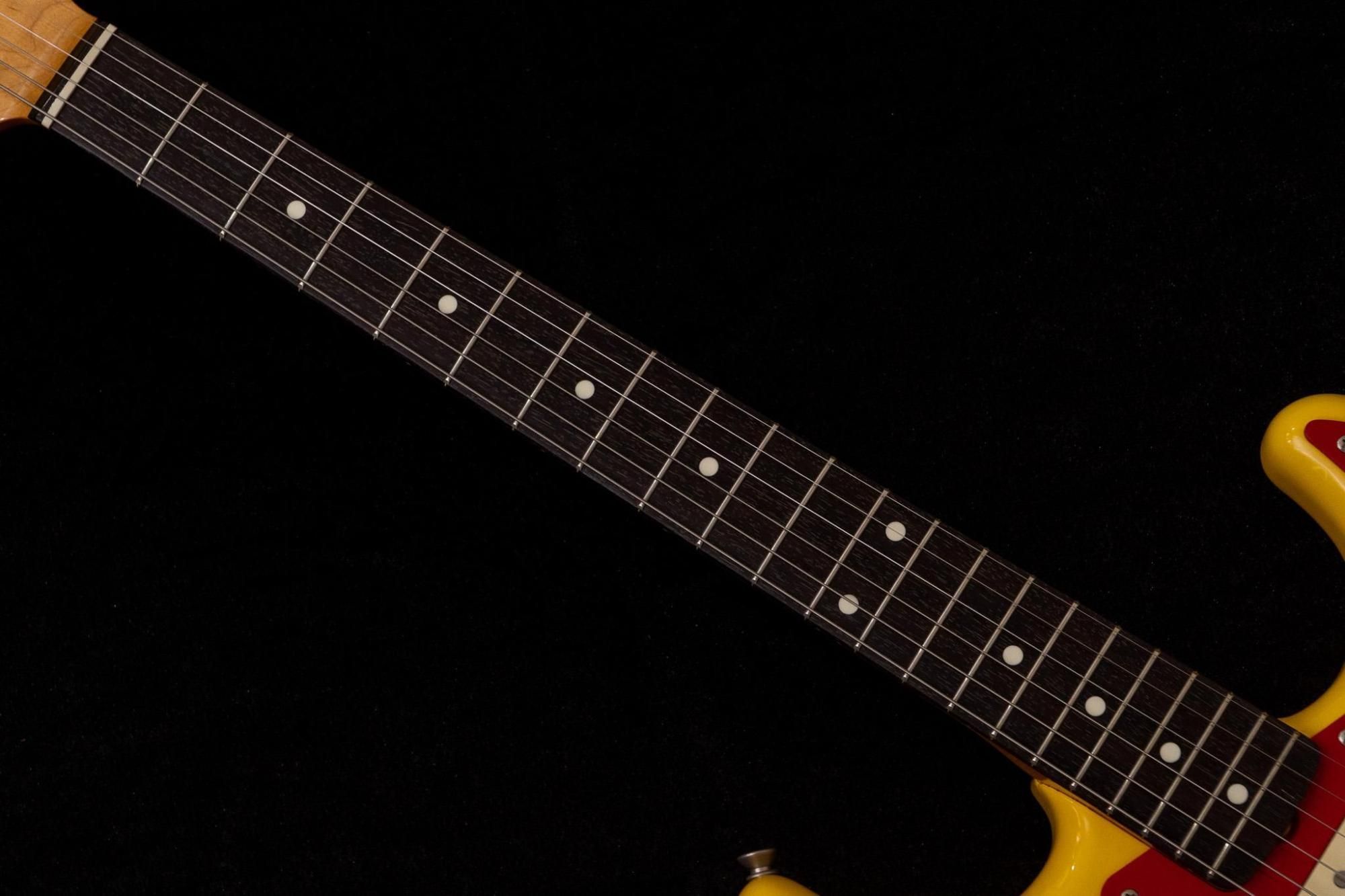 ギター Fender ST62-55 Made in Japan(1985) Fender Japan ST62-55 Stratocaster 1985 - Vintage White