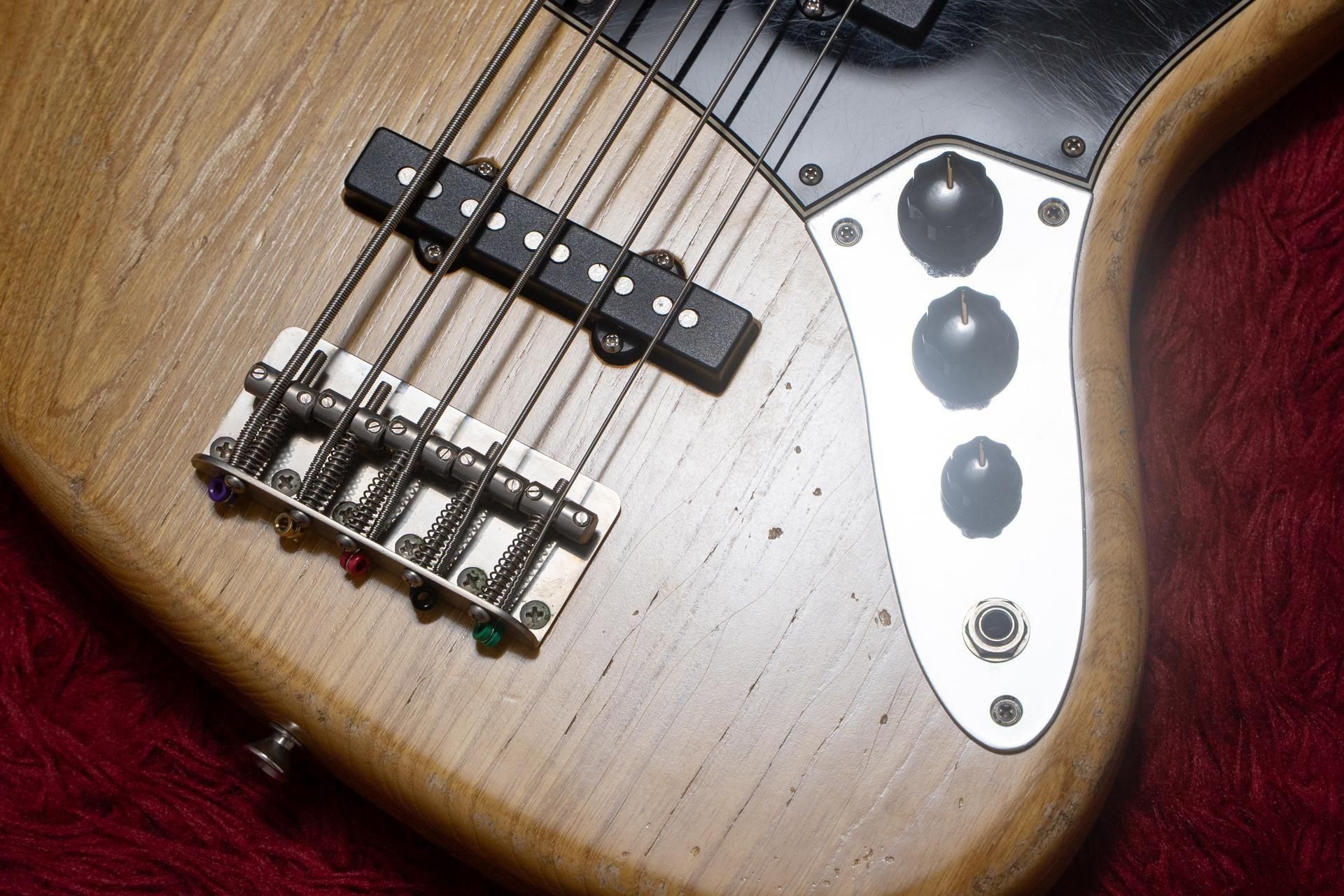 ベース Fullertone JAY-BEE 70 5st Fullertone Guitars初の5弦の70'sが登場！JAY-BEE 70 5st