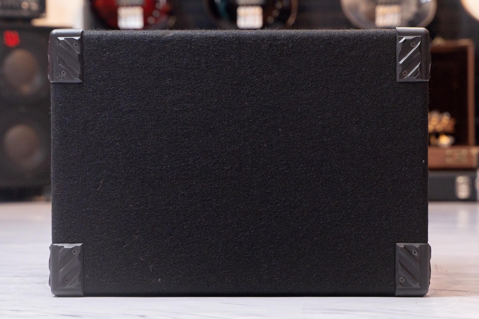 Vanderkley 210MT オランダ製 ハイエンドベースアンプキャビネット Vanderkley 210MT オランダ製 ハイエンドベースアンプキャビネット
