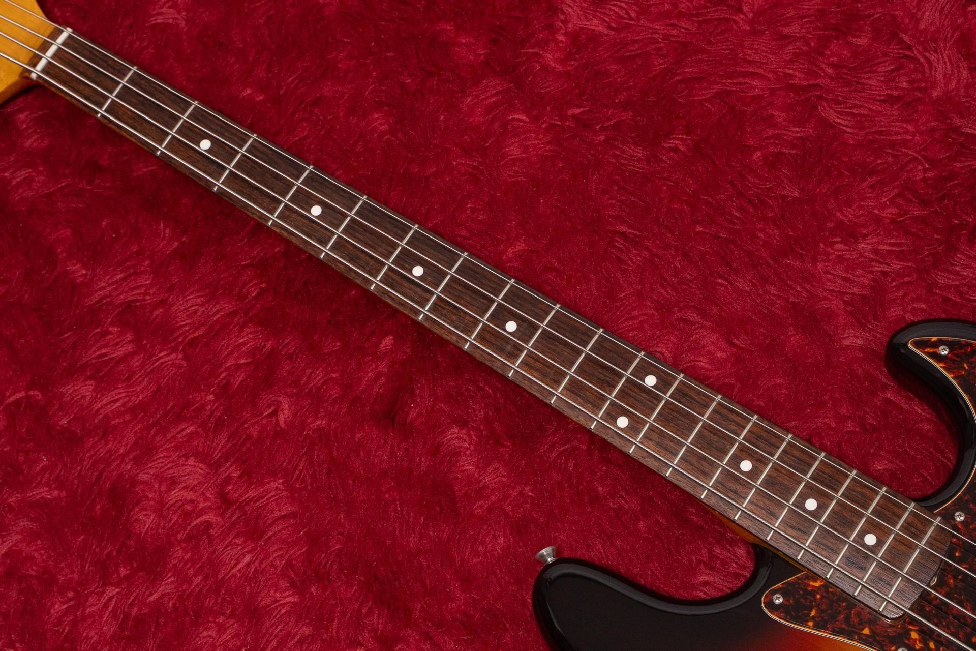 Fender Japan ジャズベース アクティブ Fender】Made in Japan Limited Collectionより、ヴィンテージな