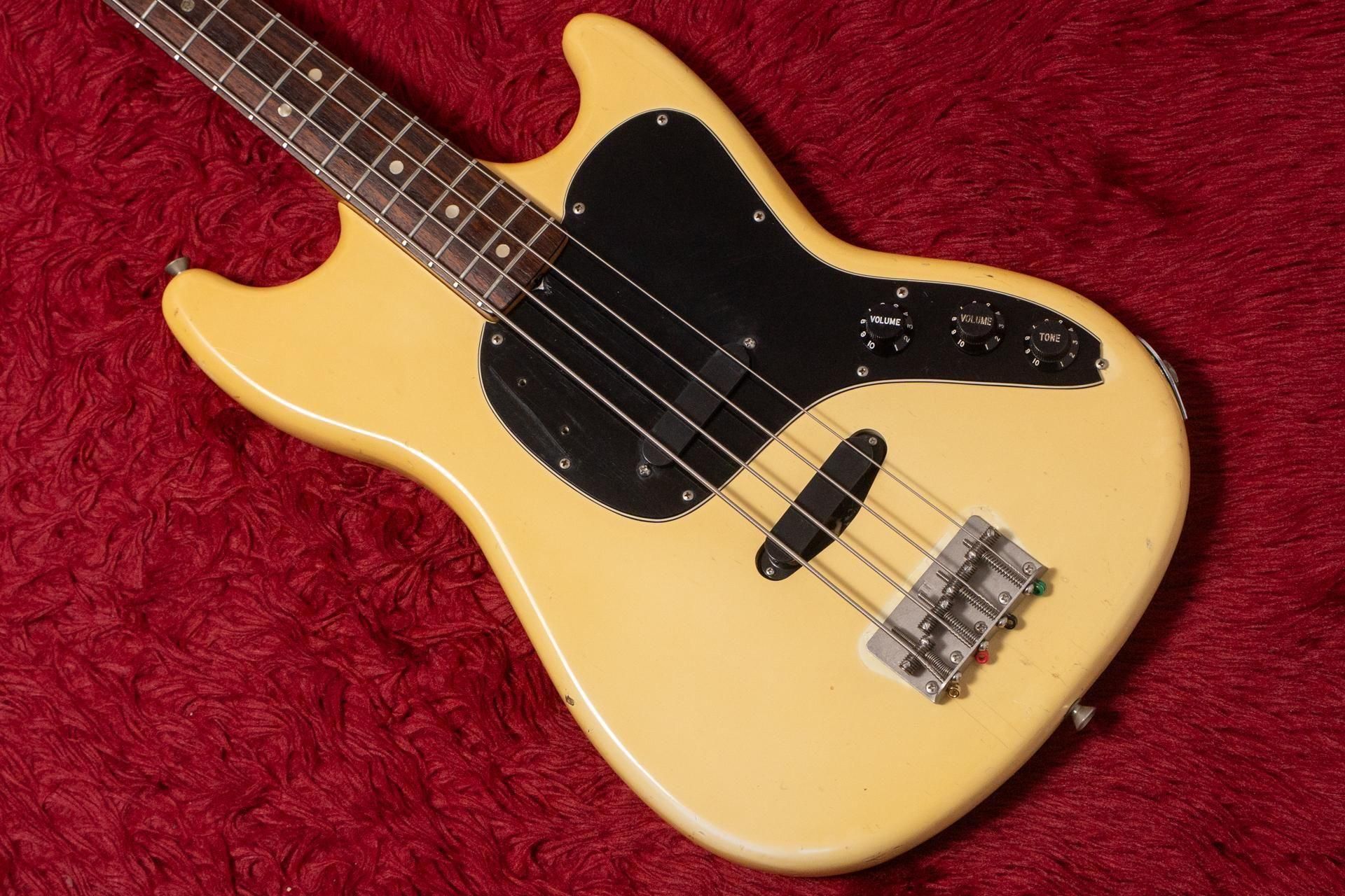 （ビンテージ）FENDER MUSICMASTER 1977 フェンダー ギター Fender Musicmaster Black 1977 – Chicago Music Exchange