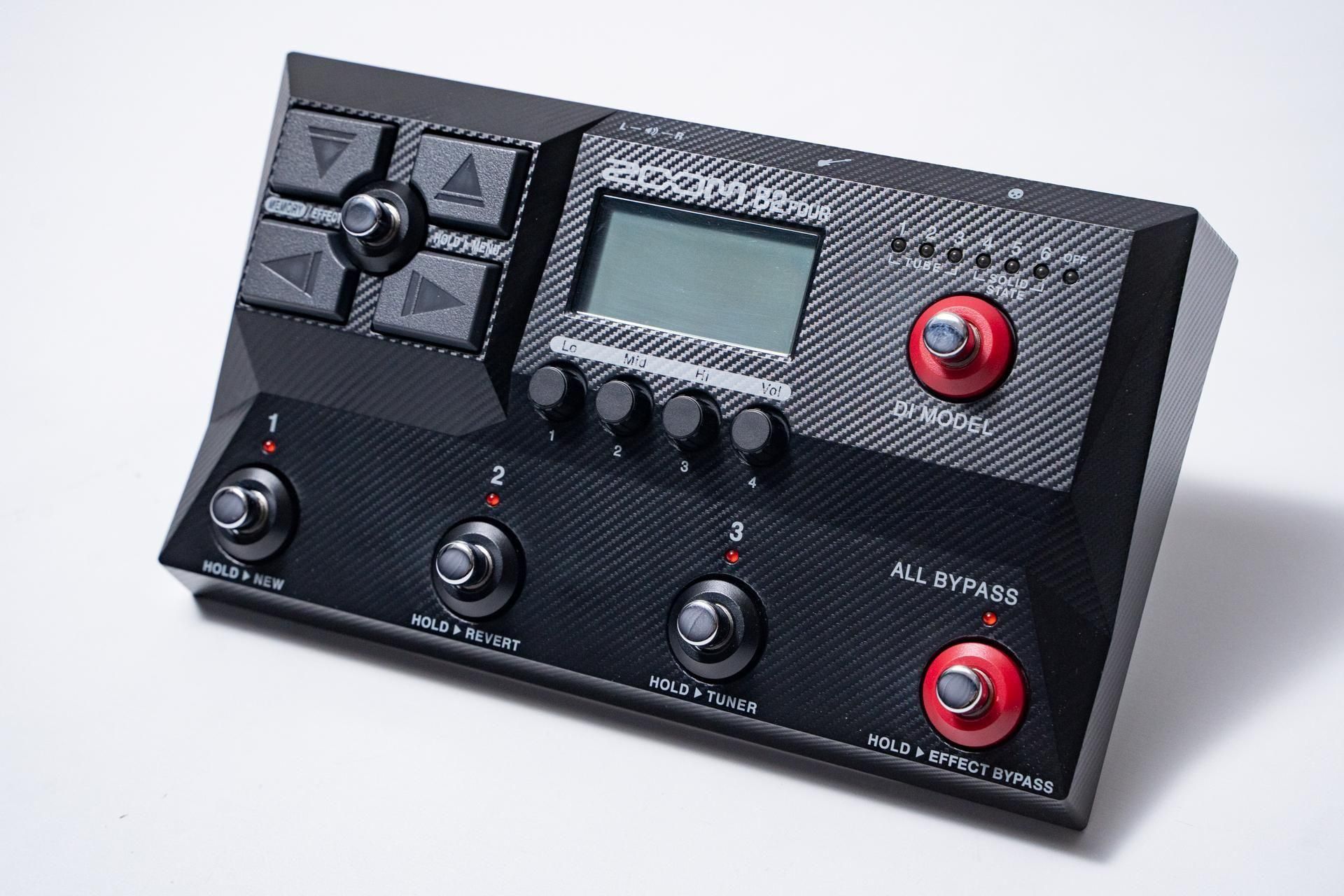 ZOOM B2 FOURマルチエフェクター中古美品 ズーム(楽器) ZOOM B2 FOUR ベース用マルチエフェクター
