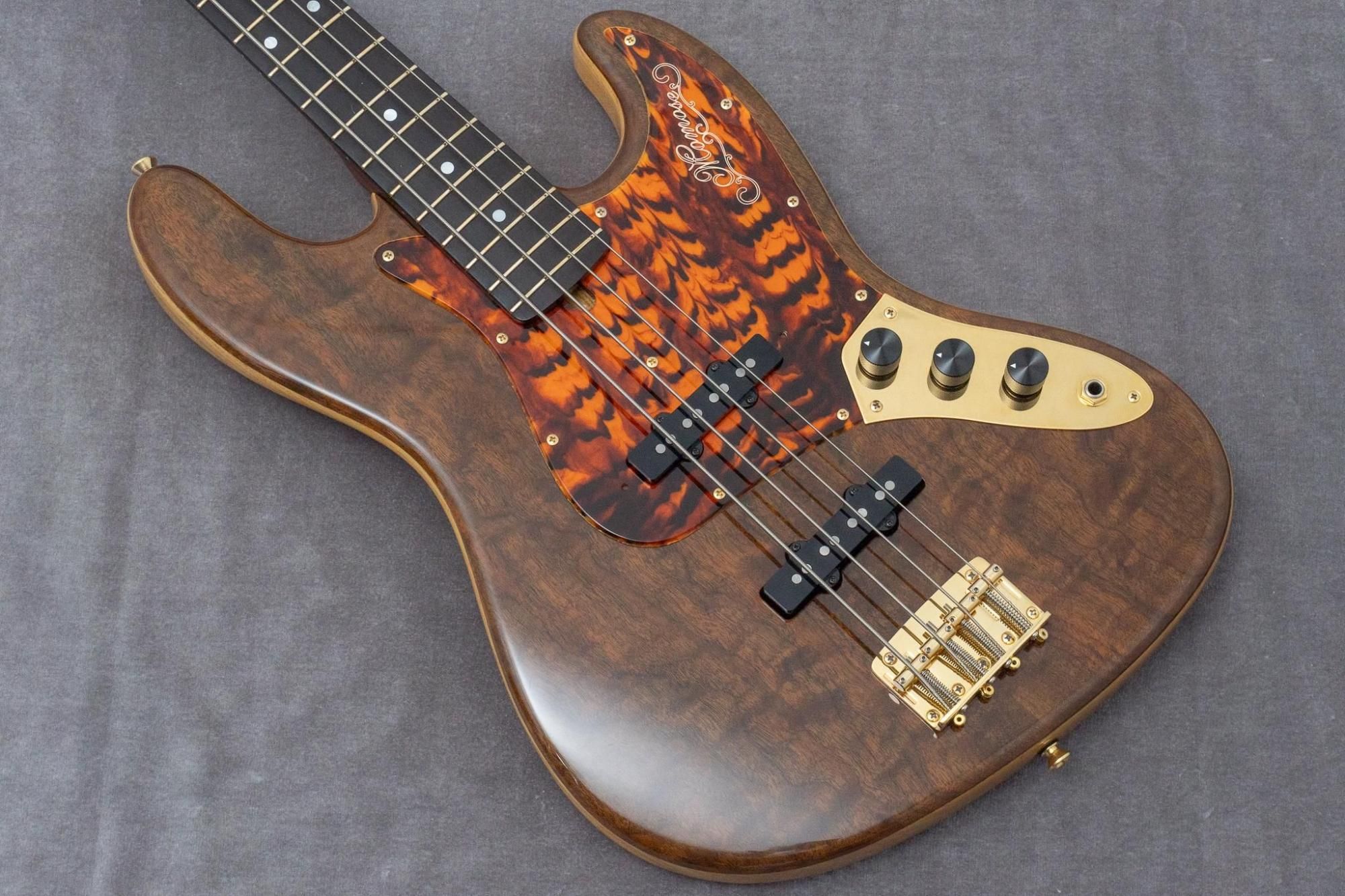 mjページ 1970 Nissan Fairlady Z 432 RHD #3 Wimbledon White w/Red