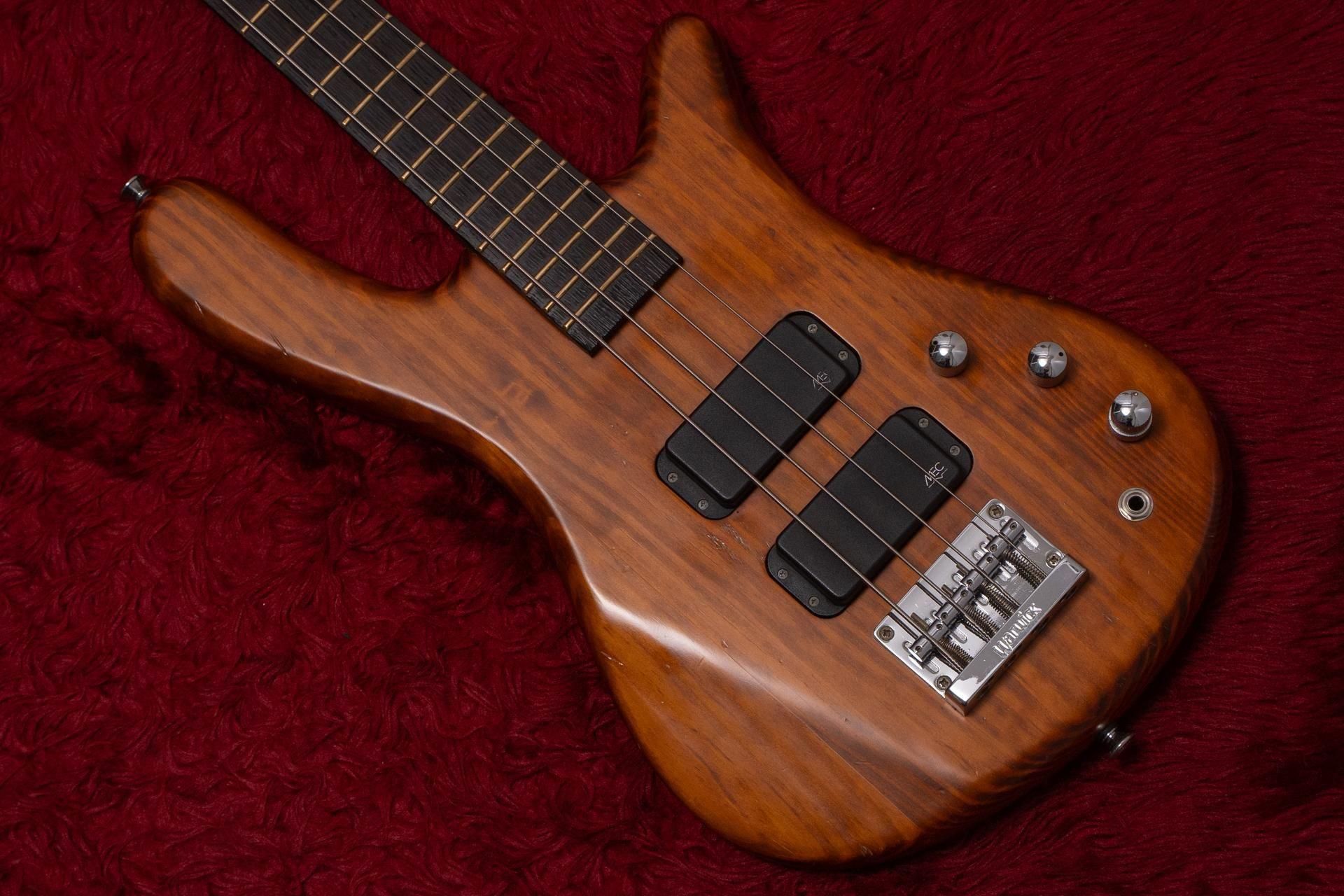 Warwick Streamer LX 4弦 1999年製 黒透明ラッカーベース Warwick Streamer LX 4弦 1999年製 黒透明ラッカーベース Warwick