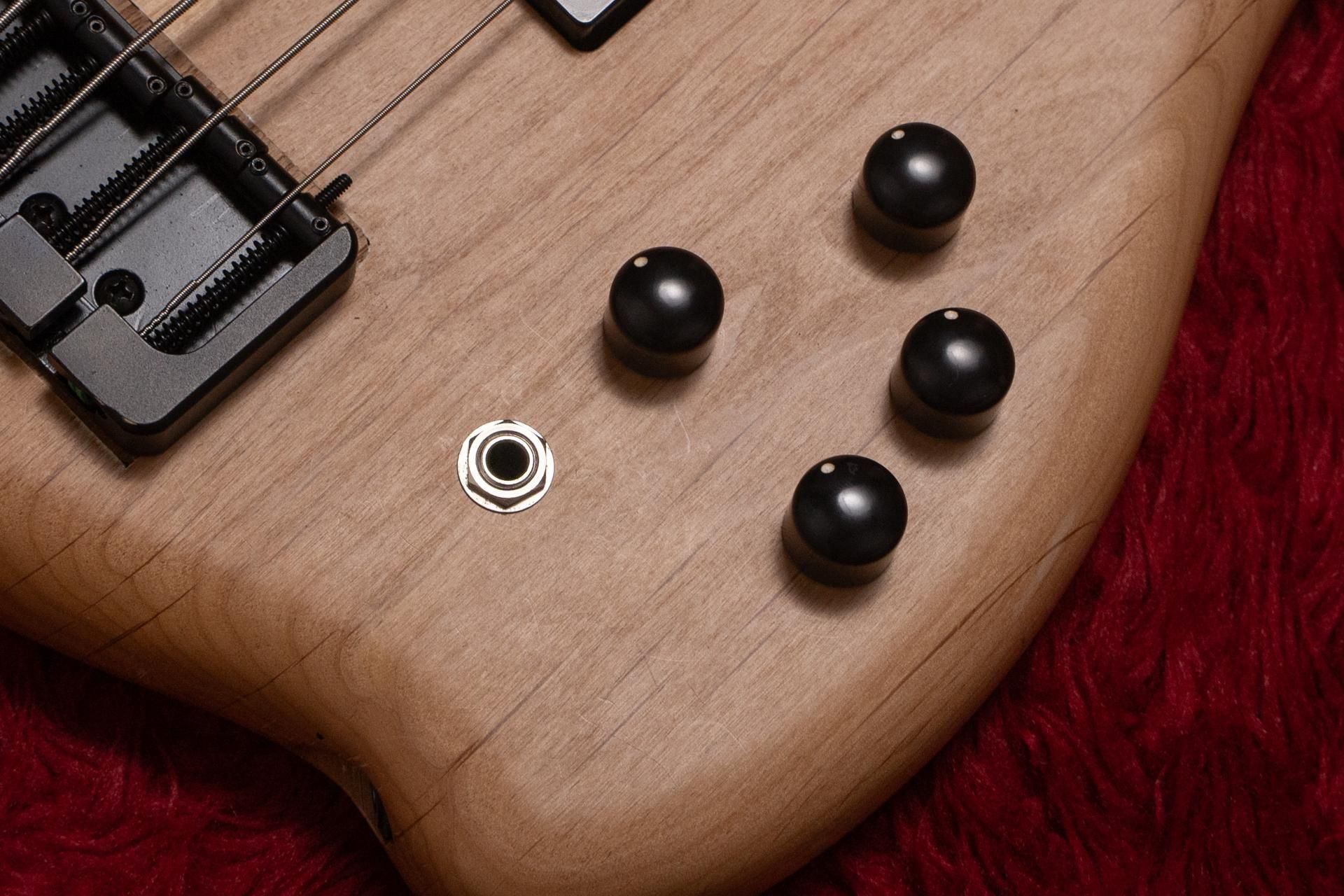 used】Art Tech / Custom Bass 5st Passive mod. 1992 3.720kg【GIB