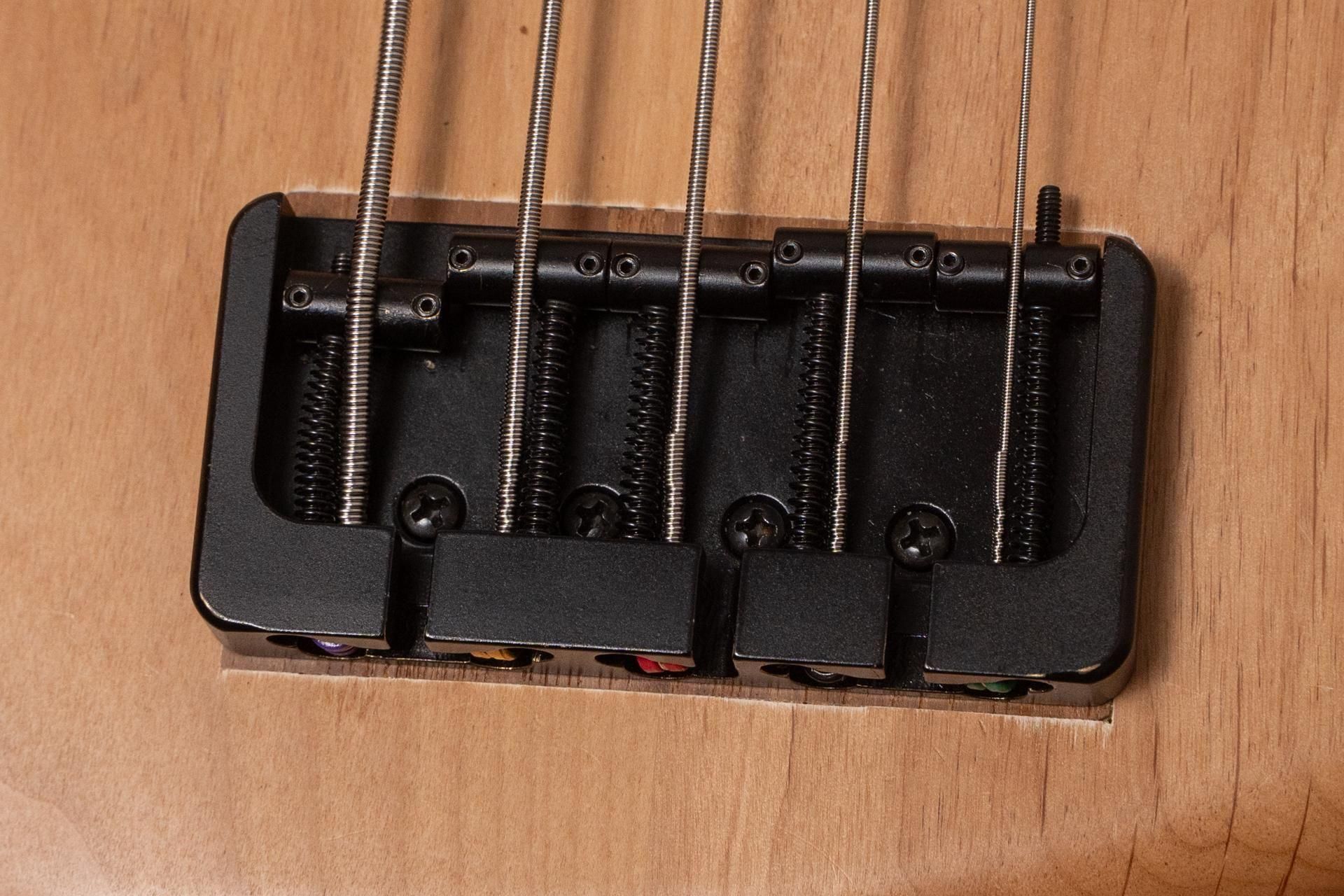 used】Art Tech / Custom Bass 5st Passive mod. 1992 3.720kg