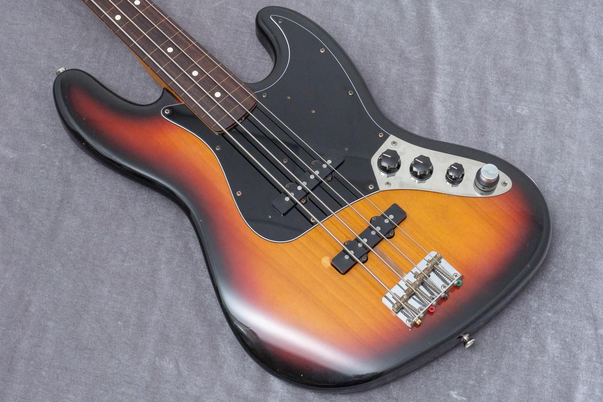 Fender American Vintage 62 Jazz Bass 99年 Fender American Vintage 62' Jazz Bass DISCONTINUED- archive.12fret.com