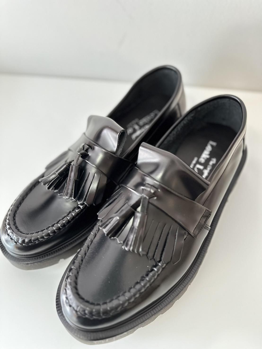 Loake<br />Tassel Loafer / Black<img class='new_mark_img2' src='https://img.shop-pro.jp/img/new/icons14.gif' style='border:none;display:inline;margin:0px;padding:0px;width:auto;' />