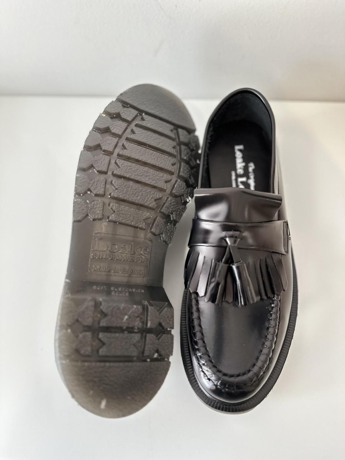 Loake<br />Tassel Loafer / Black<img class='new_mark_img2' src='https://img.shop-pro.jp/img/new/icons14.gif' style='border:none;display:inline;margin:0px;padding:0px;width:auto;' />