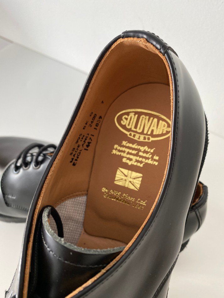 SOLOVAIR<br />THE 3EYE GIBSON SHOE WITH KILTIES / BLACK
<img class='new_mark_img2' src='https://img.shop-pro.jp/img/new/icons14.gif' style='border:none;display:inline;margin:0px;padding:0px;width:auto;' />