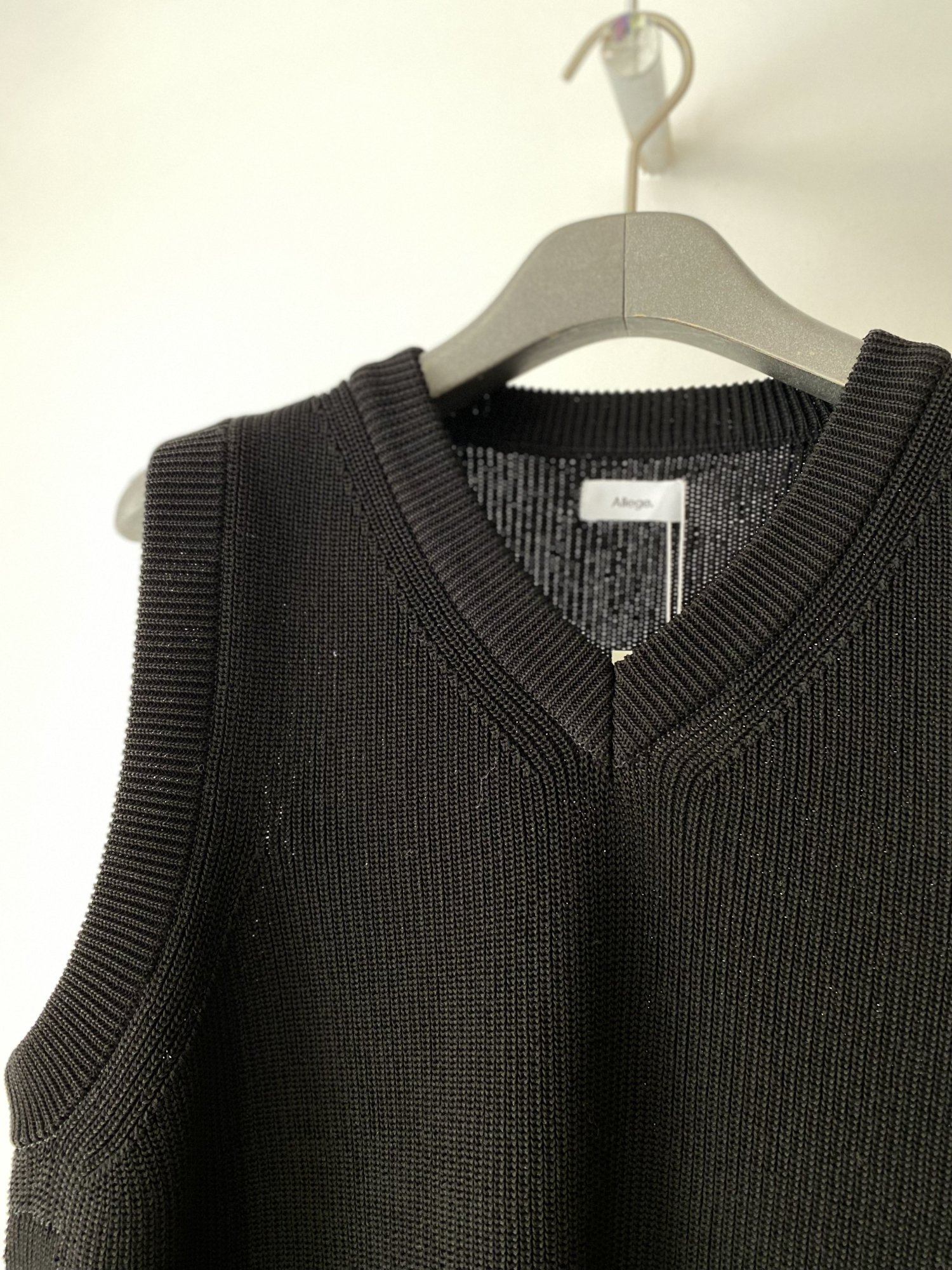 ALLEGE<br />Knit Vest / BLACK<img class='new_mark_img2' src='https://img.shop-pro.jp/img/new/icons14.gif' style='border:none;display:inline;margin:0px;padding:0px;width:auto;' />