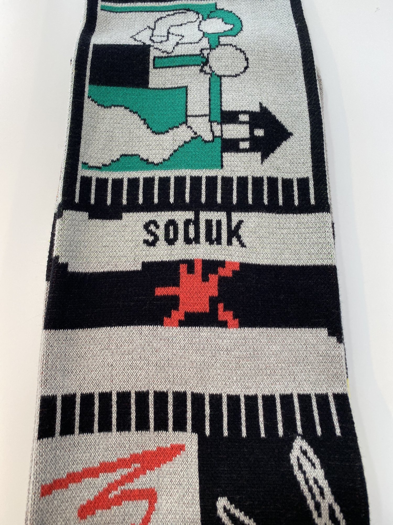 soduk<br />this is soduk's life! Scarf / black<img class='new_mark_img2' src='https://img.shop-pro.jp/img/new/icons14.gif' style='border:none;display:inline;margin:0px;padding:0px;width:auto;' />
