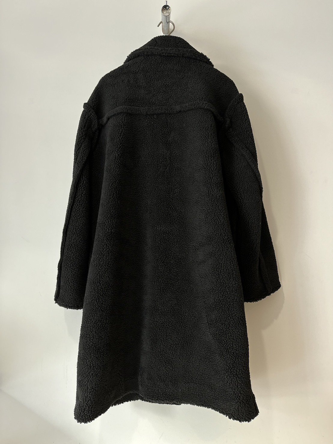 soduk<br />boa riders long coat / black<img class='new_mark_img2' src='https://img.shop-pro.jp/img/new/icons14.gif' style='border:none;display:inline;margin:0px;padding:0px;width:auto;' />