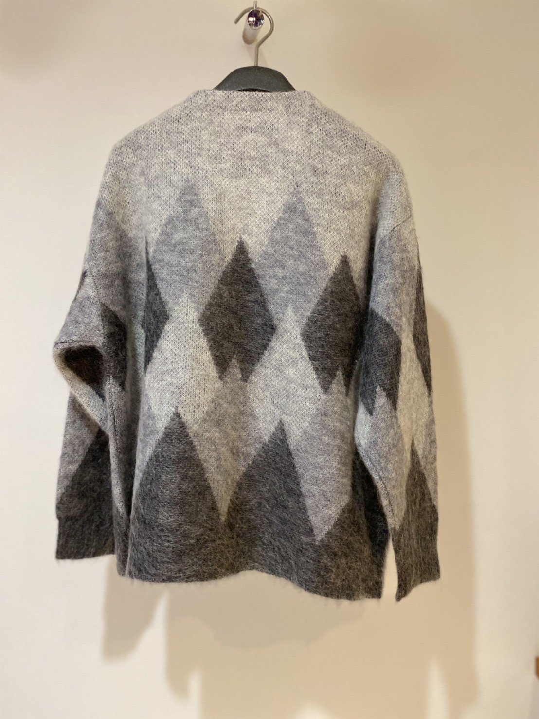 DAIRIKU<br />Argyle Mohair Cardigan / Fether Grey<img class='new_mark_img2' src='https://img.shop-pro.jp/img/new/icons14.gif' style='border:none;display:inline;margin:0px;padding:0px;width:auto;' />