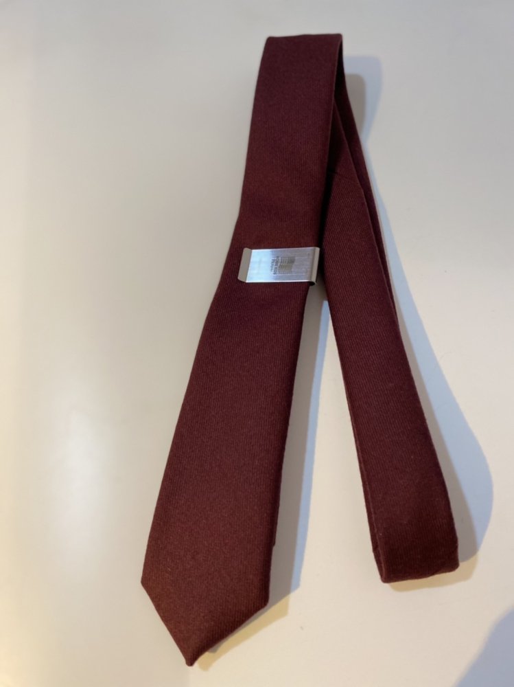 DAIRIKU<br />Wool Tie with Money Clip / Wine Red<img class='new_mark_img2' src='https://img.shop-pro.jp/img/new/icons14.gif' style='border:none;display:inline;margin:0px;padding:0px;width:auto;' />