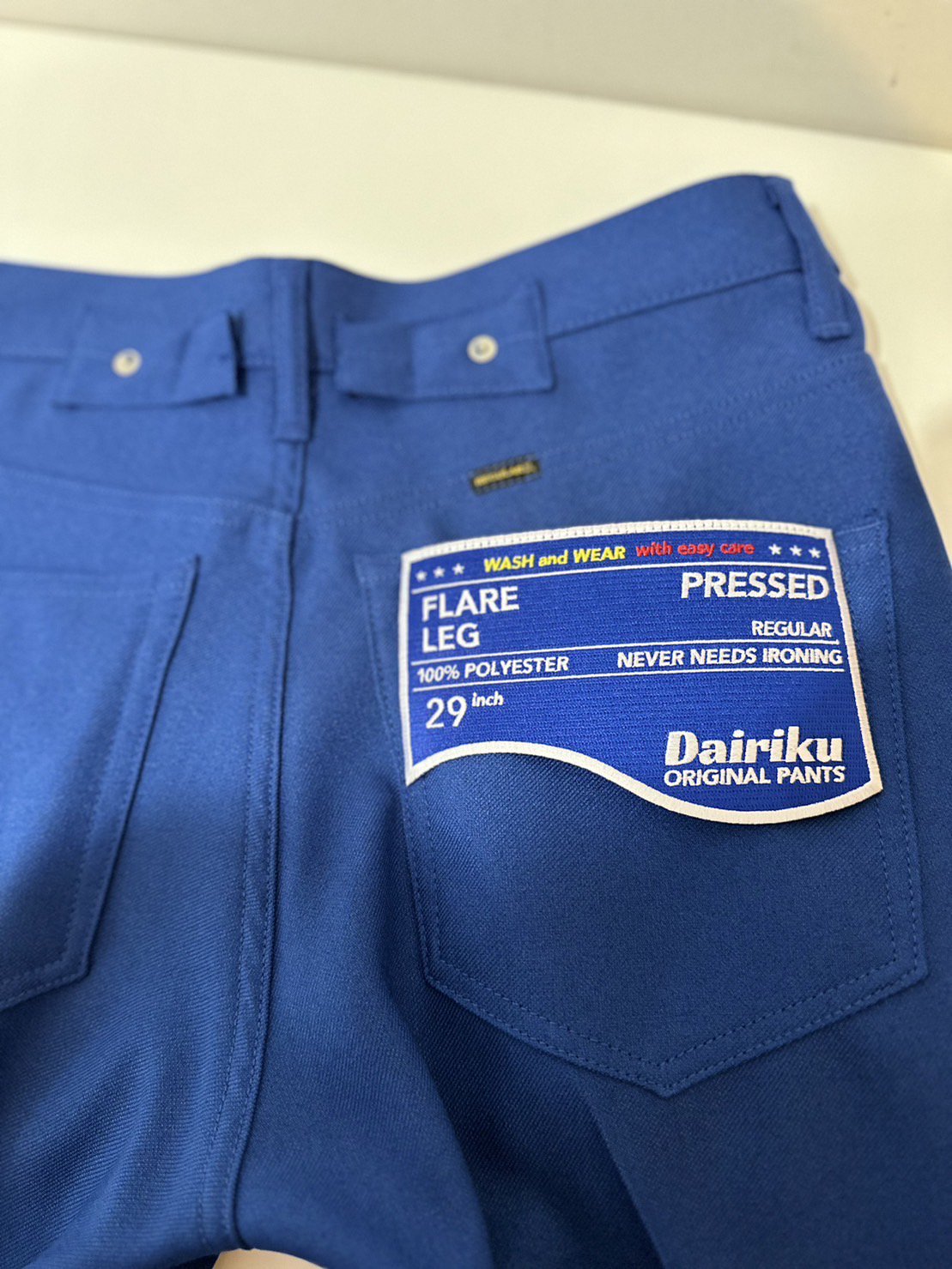DAIRIKU<br />Flare Pressed Pants / Royal Blue <img class='new_mark_img2' src='https://img.shop-pro.jp/img/new/icons14.gif' style='border:none;display:inline;margin:0px;padding:0px;width:auto;' />