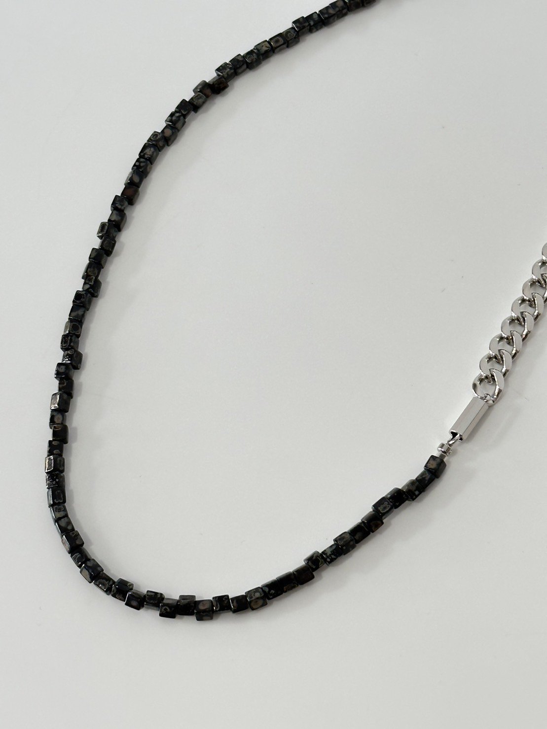JieDa<br />SWITCHING BEADS NECKLACE / BLACK <img class='new_mark_img2' src='https://img.shop-pro.jp/img/new/icons14.gif' style='border:none;display:inline;margin:0px;padding:0px;width:auto;' />