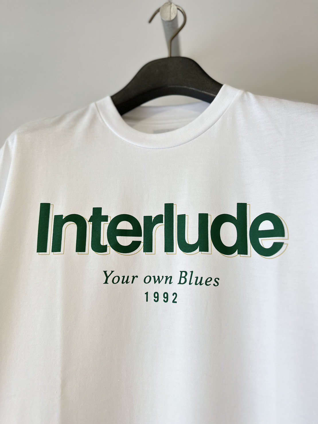 ALLEGE<br />Interlude Tee / White <img class='new_mark_img2' src='https://img.shop-pro.jp/img/new/icons14.gif' style='border:none;display:inline;margin:0px;padding:0px;width:auto;' />