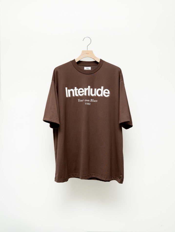 ALLEGE<br />Interlude Tee / Brown<img class='new_mark_img2' src='https://img.shop-pro.jp/img/new/icons14.gif' style='border:none;display:inline;margin:0px;padding:0px;width:auto;' />