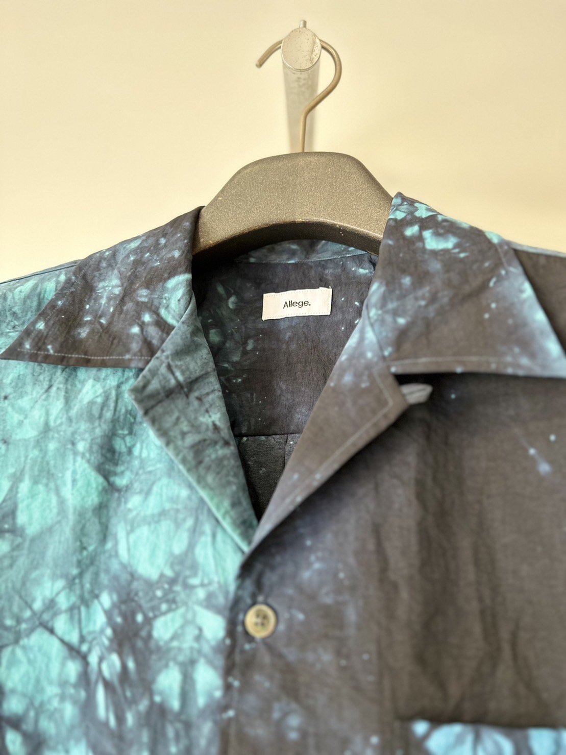 ALLEGE<br />Kago Dyed Open Callor S/S Shirt / Blue<img class='new_mark_img2' src='https://img.shop-pro.jp/img/new/icons14.gif' style='border:none;display:inline;margin:0px;padding:0px;width:auto;' />