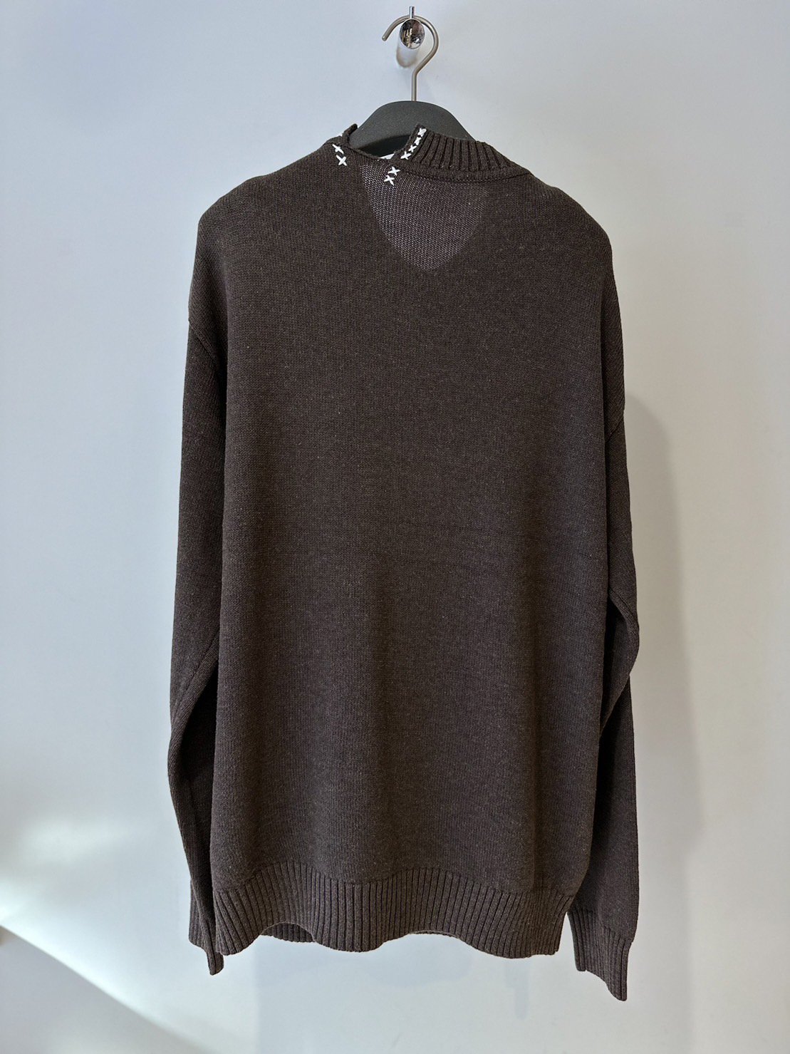 kudos<br />portrait of a man pullover / BROWN<img class='new_mark_img2' src='https://img.shop-pro.jp/img/new/icons47.gif' style='border:none;display:inline;margin:0px;padding:0px;width:auto;' />