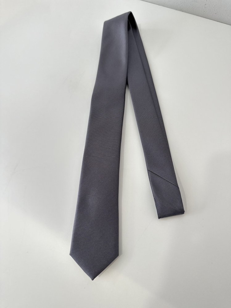 LITTLEBIG<br />Narrow Tie / Grey<img class='new_mark_img2' src='https://img.shop-pro.jp/img/new/icons14.gif' style='border:none;display:inline;margin:0px;padding:0px;width:auto;' />
