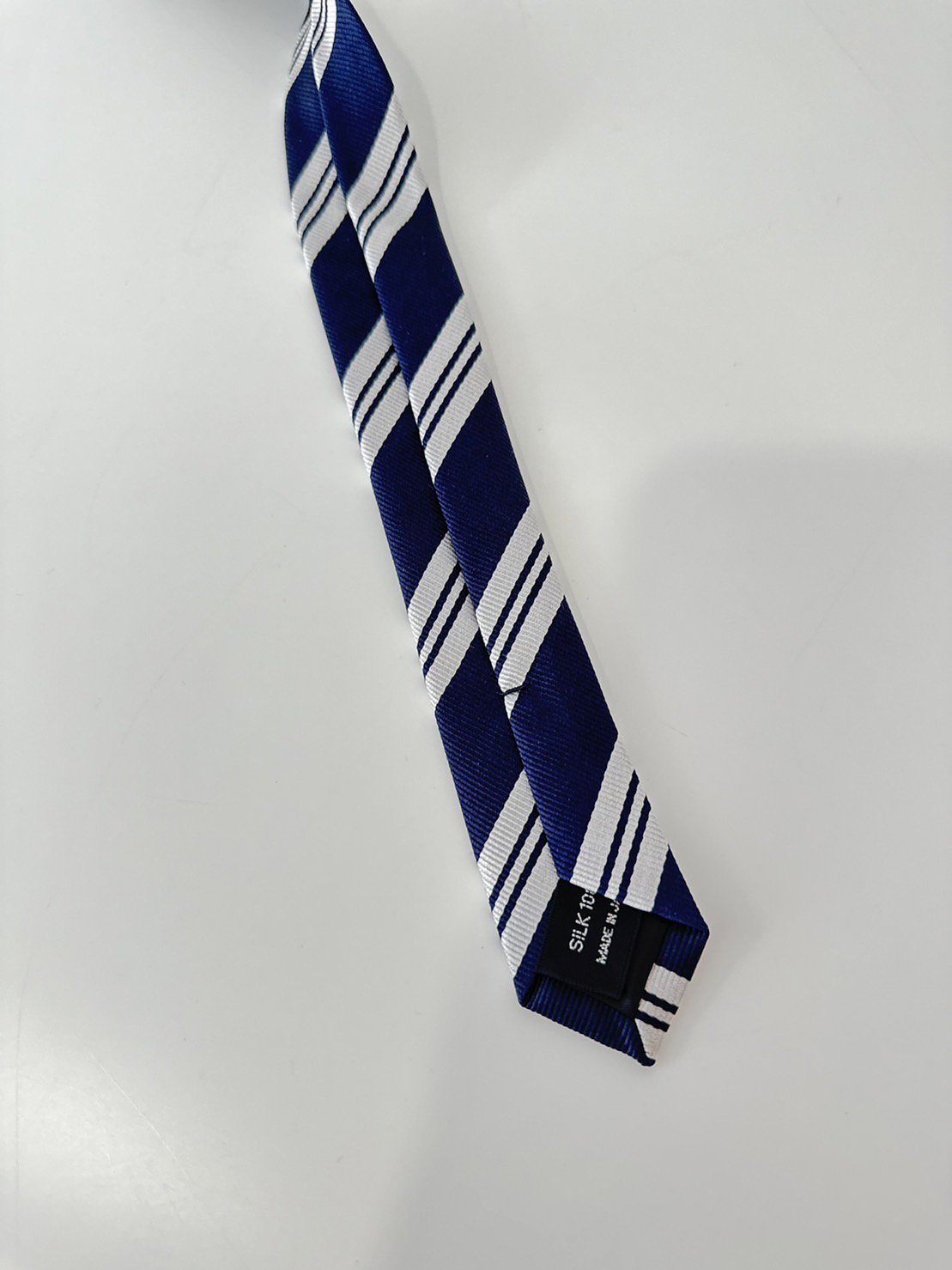 LITTLEBIG<br />Resimental Tie 1 / Navy<img class='new_mark_img2' src='https://img.shop-pro.jp/img/new/icons14.gif' style='border:none;display:inline;margin:0px;padding:0px;width:auto;' />