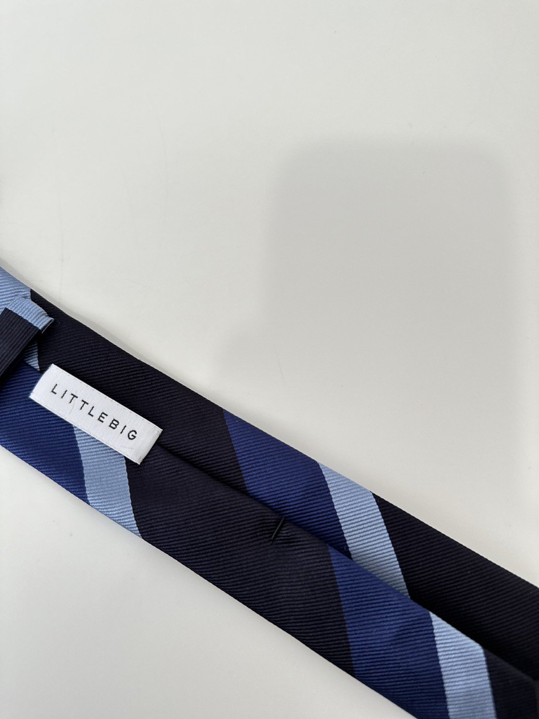 LITTLEBIG<br />Resimental Tie 2 / Navy<img class='new_mark_img2' src='https://img.shop-pro.jp/img/new/icons14.gif' style='border:none;display:inline;margin:0px;padding:0px;width:auto;' />