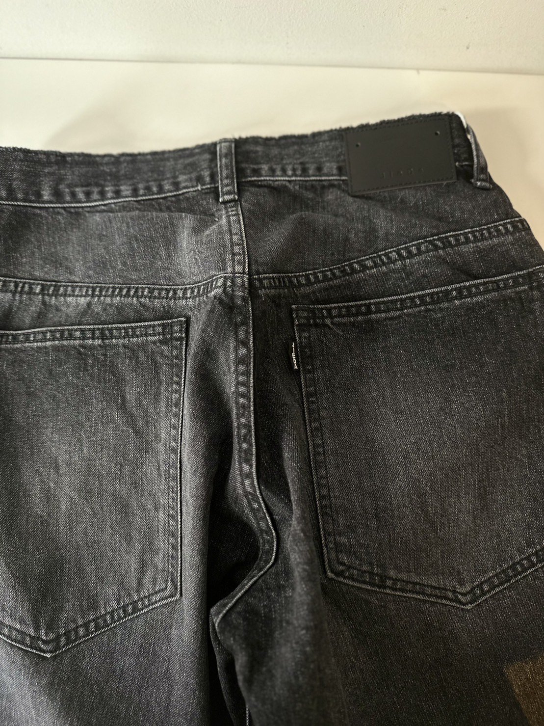 JieDa<br />USED 3D BAGGY DENIM / BLACK<img class='new_mark_img2' src='https://img.shop-pro.jp/img/new/icons47.gif' style='border:none;display:inline;margin:0px;padding:0px;width:auto;' />
