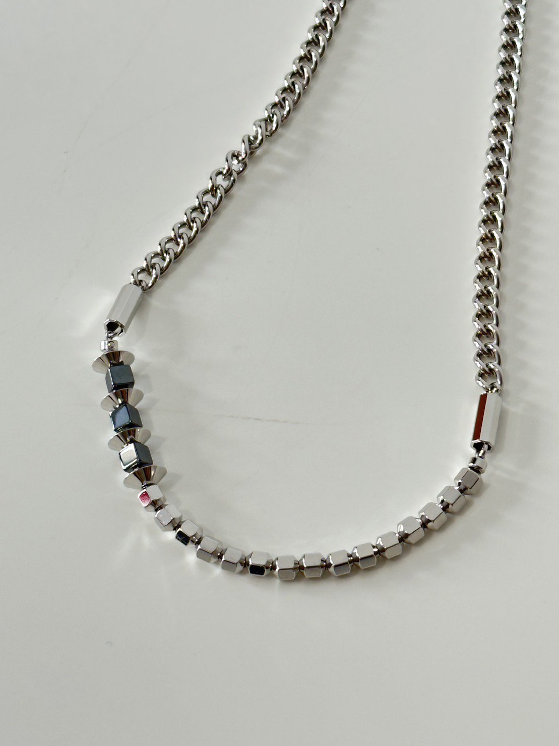 JieDa<br />HEMATITE NECKLACE / SILVER<img class='new_mark_img2' src='https://img.shop-pro.jp/img/new/icons47.gif' style='border:none;display:inline;margin:0px;padding:0px;width:auto;' />