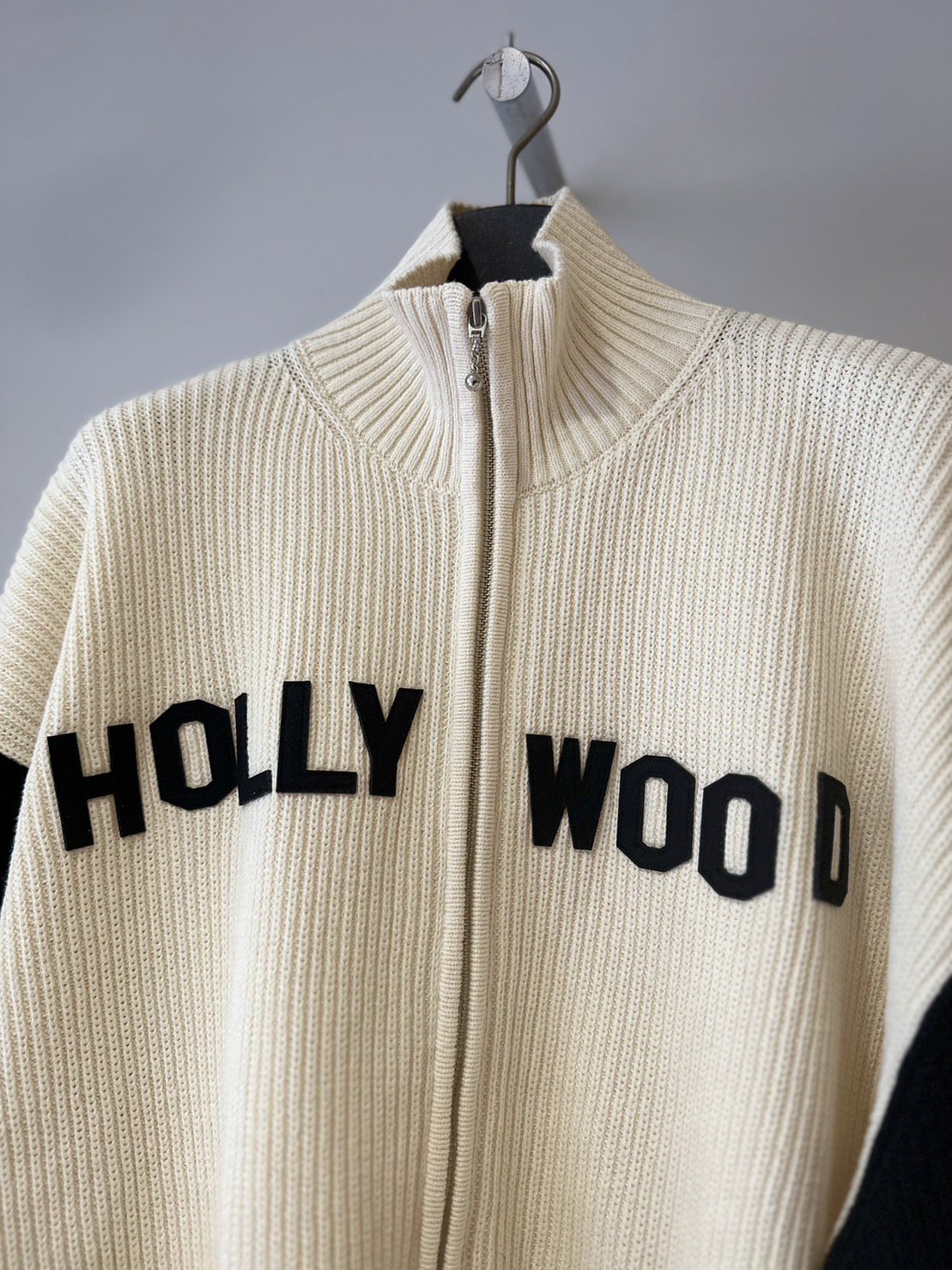 DAIRIKU<br />HOLLYWOOD Drivers Knit / White&Black<img class='new_mark_img2' src='https://img.shop-pro.jp/img/new/icons47.gif' style='border:none;display:inline;margin:0px;padding:0px;width:auto;' />