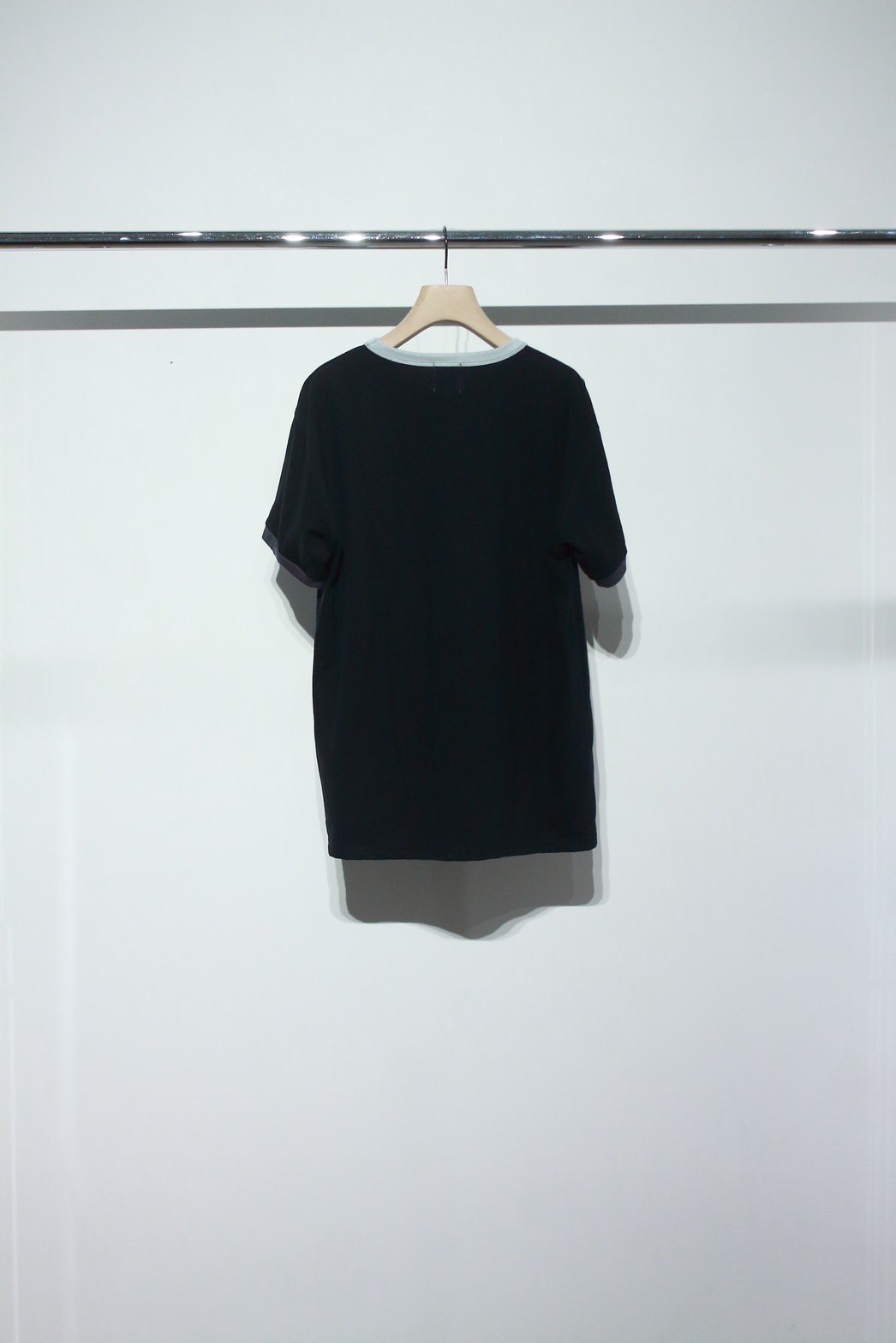 soe<br />Ringer T Shirts WORLD IMAGE / BLACK<img class='new_mark_img2' src='https://img.shop-pro.jp/img/new/icons47.gif' style='border:none;display:inline;margin:0px;padding:0px;width:auto;' />
