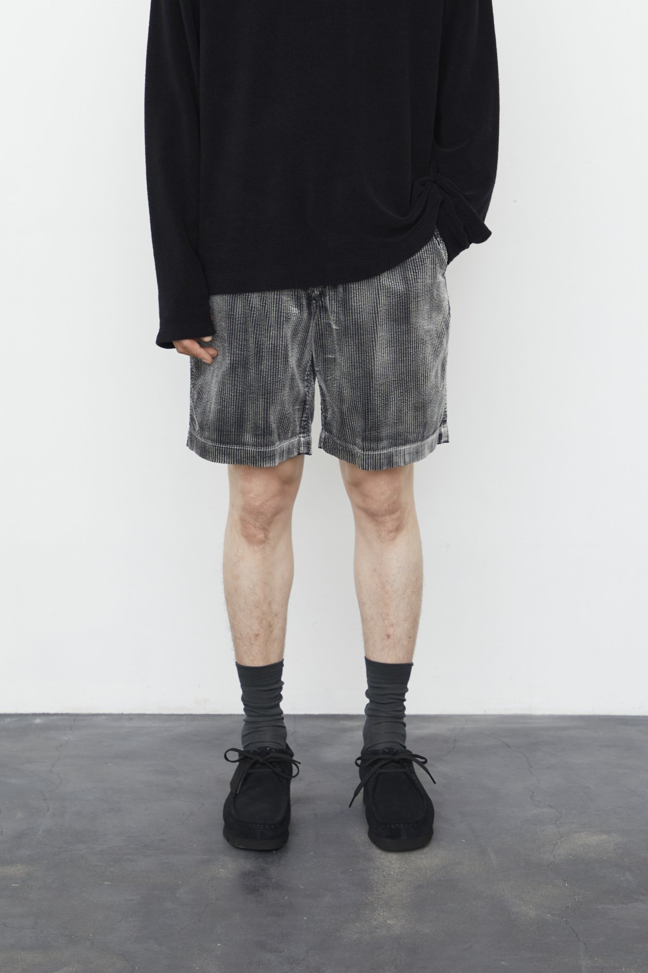 soe<br />Overdyed Corduroy Shorts / GRAY<img class='new_mark_img2' src='https://img.shop-pro.jp/img/new/icons47.gif' style='border:none;display:inline;margin:0px;padding:0px;width:auto;' />