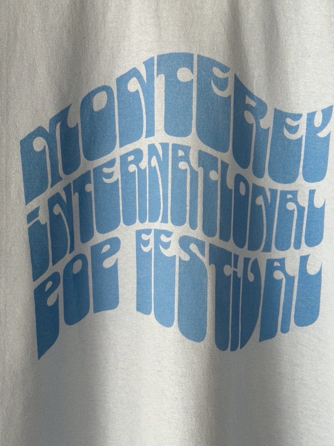 BLUESCENTRIC<br />MONTEREY POP FESTIVAL WAVE TEE / LT.BLUE<img class='new_mark_img2' src='https://img.shop-pro.jp/img/new/icons47.gif' style='border:none;display:inline;margin:0px;padding:0px;width:auto;' />
