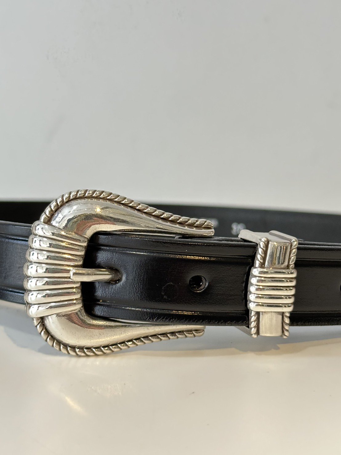 TORY LEATHER<br />3-PIECE SILVER BUCKLE BELTS / BLACKNICKEL<img class='new_mark_img2' src='https://img.shop-pro.jp/img/new/icons47.gif' style='border:none;display:inline;margin:0px;padding:0px;width:auto;' />