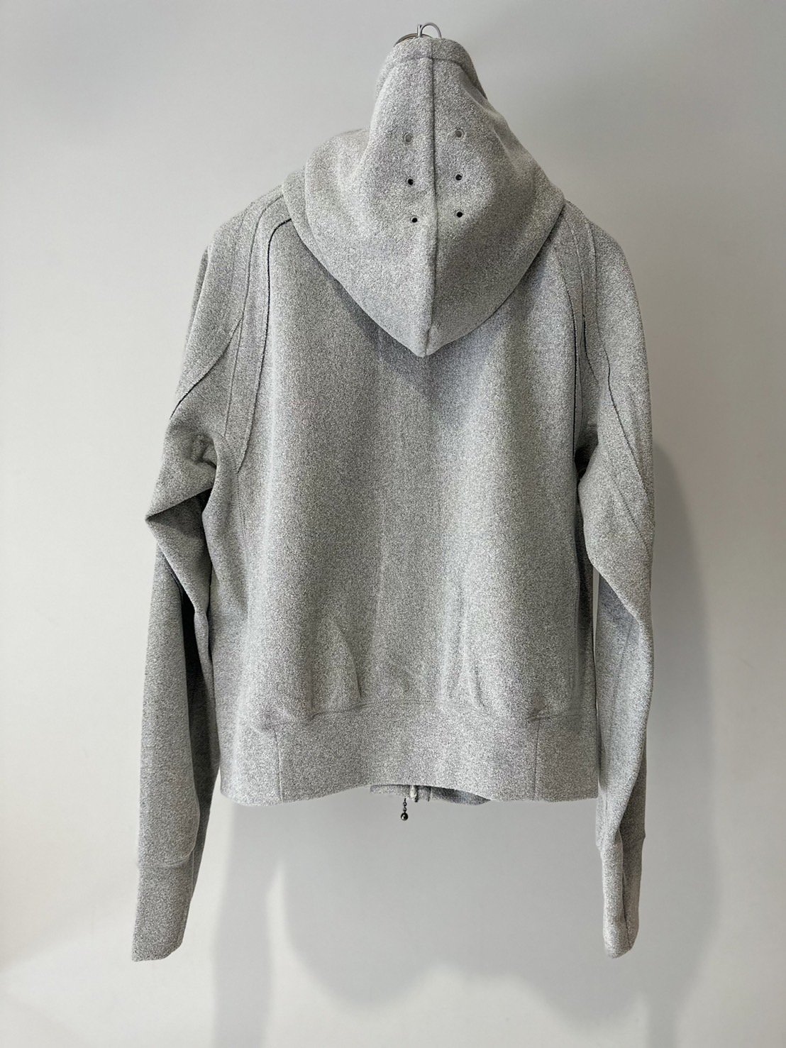 JIAN YE<br />SOLID HOODIE  / heather gyay<img class='new_mark_img2' src='https://img.shop-pro.jp/img/new/icons47.gif' style='border:none;display:inline;margin:0px;padding:0px;width:auto;' />