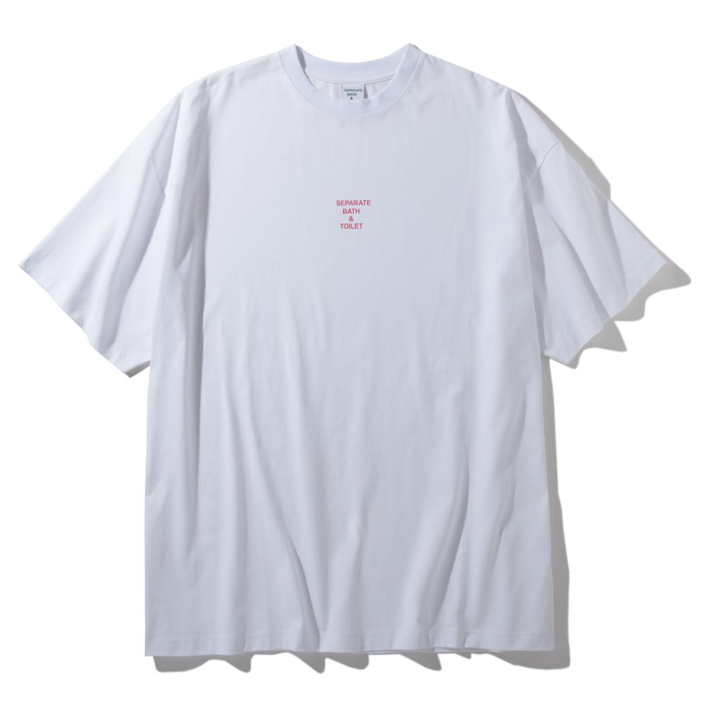 SEPARATE BATH & TOILET<br />SS TEE AKA / WHITE<img class='new_mark_img2' src='https://img.shop-pro.jp/img/new/icons14.gif' style='border:none;display:inline;margin:0px;padding:0px;width:auto;' />