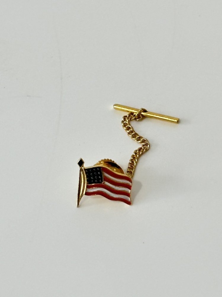 FINE AND Dandy<br />LAPEL PIN (AMERICAN FLAG) / GODO<img class='new_mark_img2' src='https://img.shop-pro.jp/img/new/icons47.gif' style='border:none;display:inline;margin:0px;padding:0px;width:auto;' />