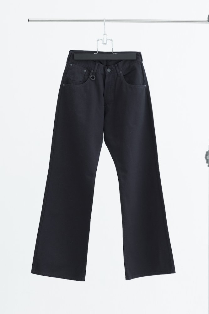 SOSHIOTSUKI<br />THE FRONT LOWRISED DENIM PANTS / BLACK<img class='new_mark_img2' src='https://img.shop-pro.jp/img/new/icons14.gif' style='border:none;display:inline;margin:0px;padding:0px;width:auto;' />