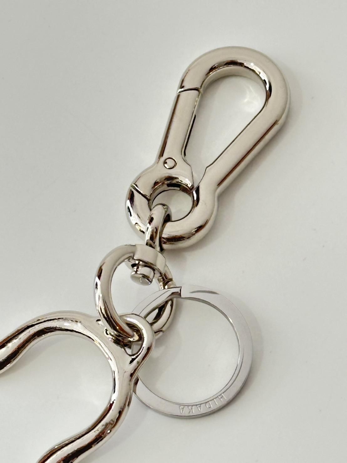 HIDAKA<br />PET BOTTLE HOLDER / SILVER<img class='new_mark_img2' src='https://img.shop-pro.jp/img/new/icons14.gif' style='border:none;display:inline;margin:0px;padding:0px;width:auto;' />