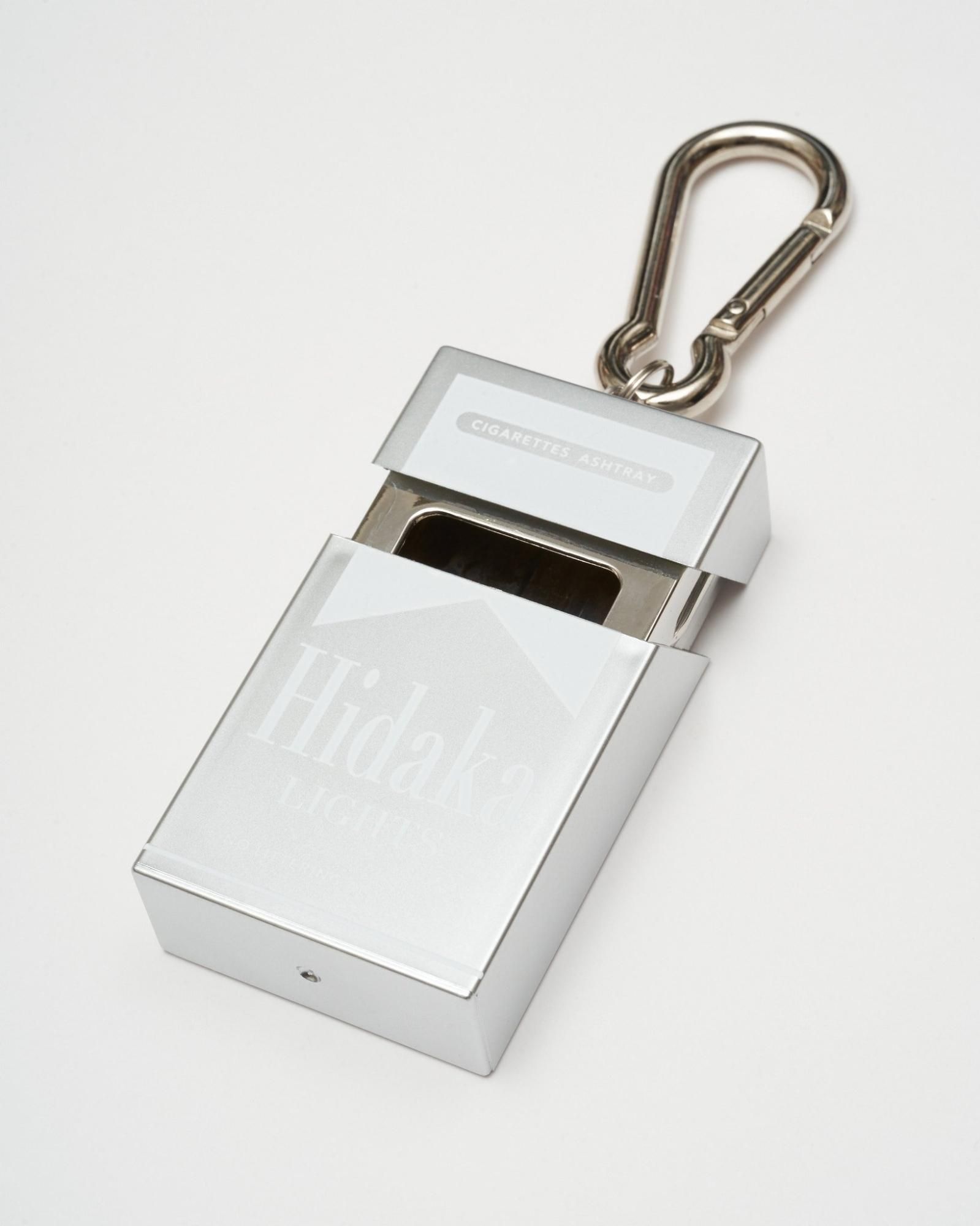 HIDAKA<br />PORTABLE ASHTRAY / SILVER<img class='new_mark_img2' src='https://img.shop-pro.jp/img/new/icons47.gif' style='border:none;display:inline;margin:0px;padding:0px;width:auto;' />