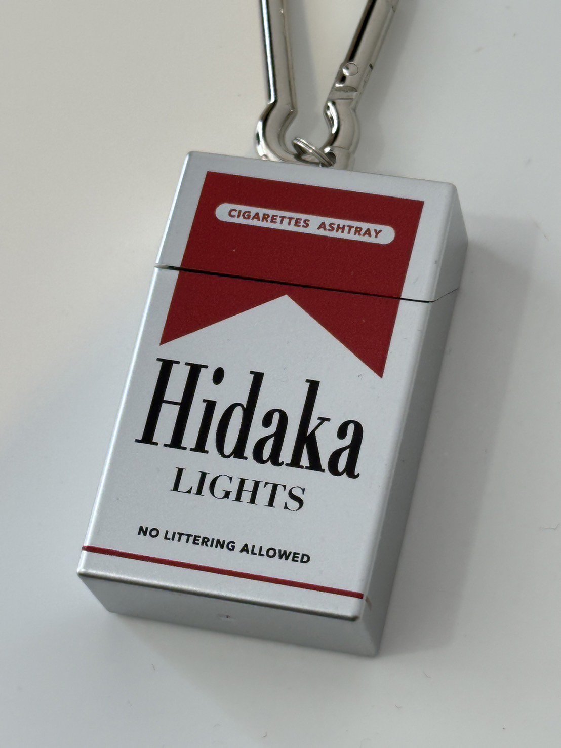 HIDAKA<br />PORTABLE ASHTRAY / RED<img class='new_mark_img2' src='https://img.shop-pro.jp/img/new/icons14.gif' style='border:none;display:inline;margin:0px;padding:0px;width:auto;' />