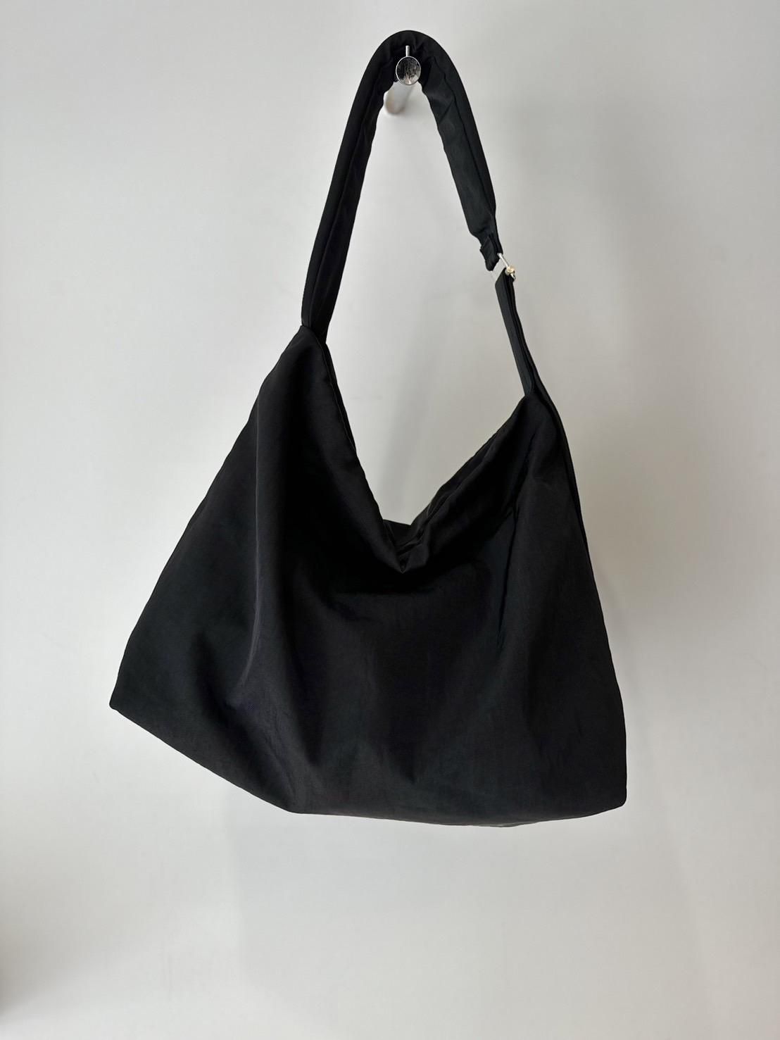 HIDAKA<br />PING-PONG MESSENGER BAG / BLACK<img class='new_mark_img2' src='https://img.shop-pro.jp/img/new/icons47.gif' style='border:none;display:inline;margin:0px;padding:0px;width:auto;' />