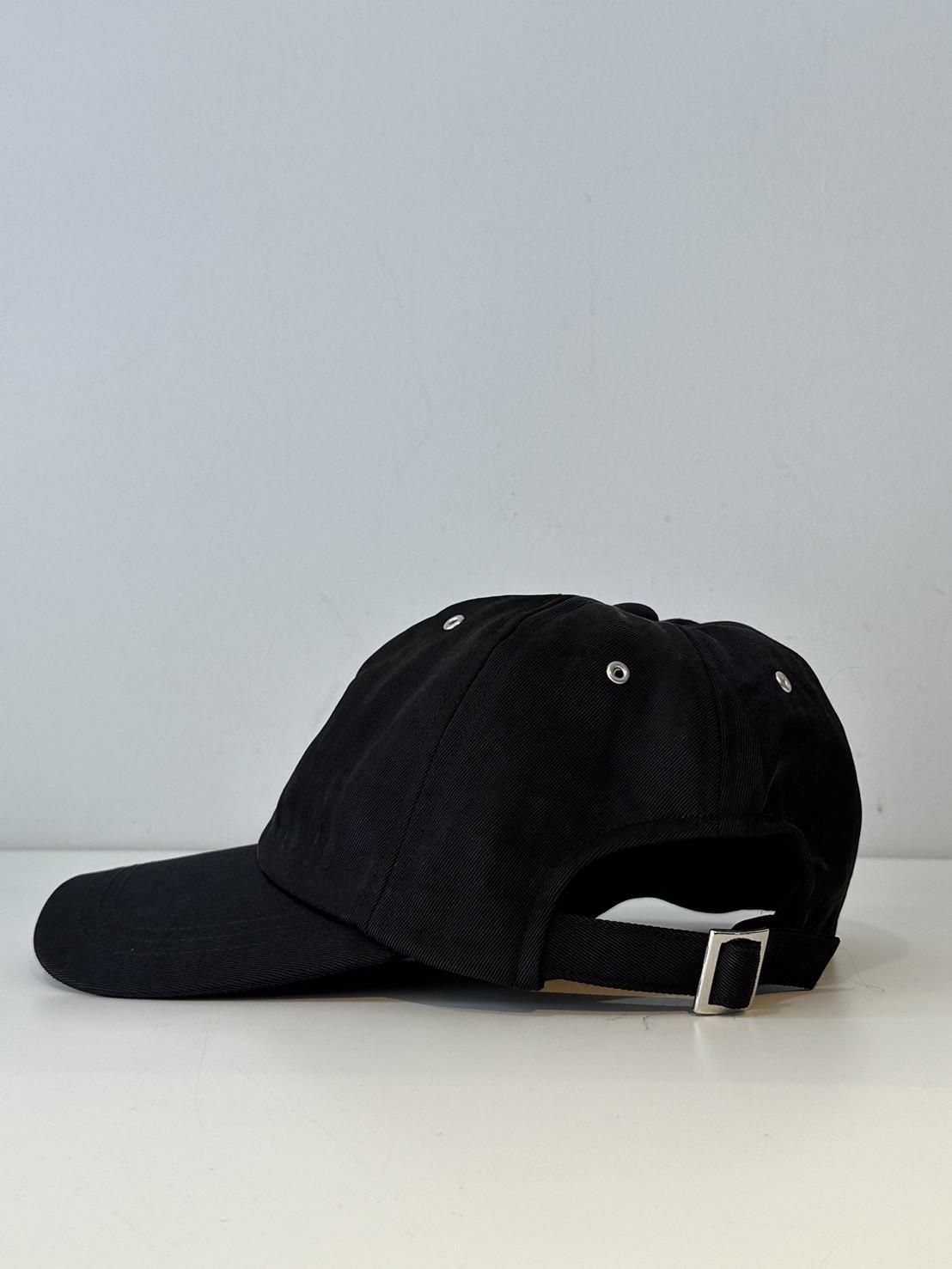 HIDAKA<br />ACCIDENT CAP / BLACK<img class='new_mark_img2' src='https://img.shop-pro.jp/img/new/icons47.gif' style='border:none;display:inline;margin:0px;padding:0px;width:auto;' />