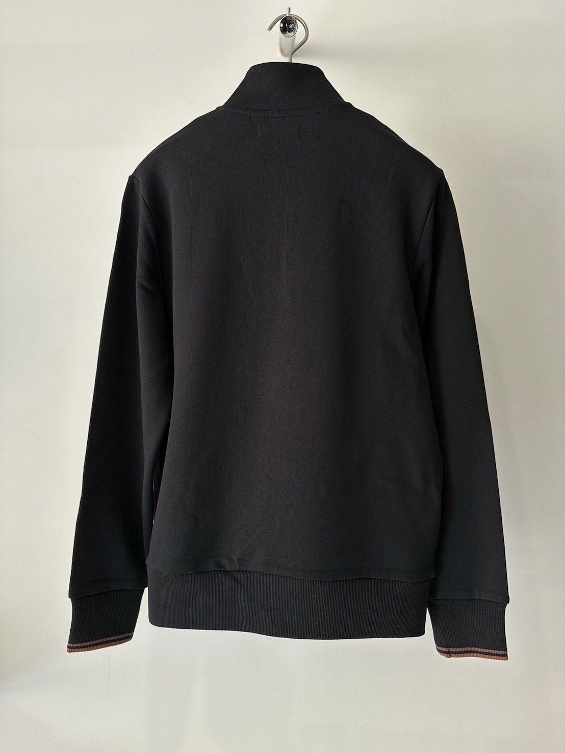 FRED PERRY<br />HALF ZIP SWEATSHIRT / BLACKWHISKY BROWN<img class='new_mark_img2' src='https://img.shop-pro.jp/img/new/icons14.gif' style='border:none;display:inline;margin:0px;padding:0px;width:auto;' />