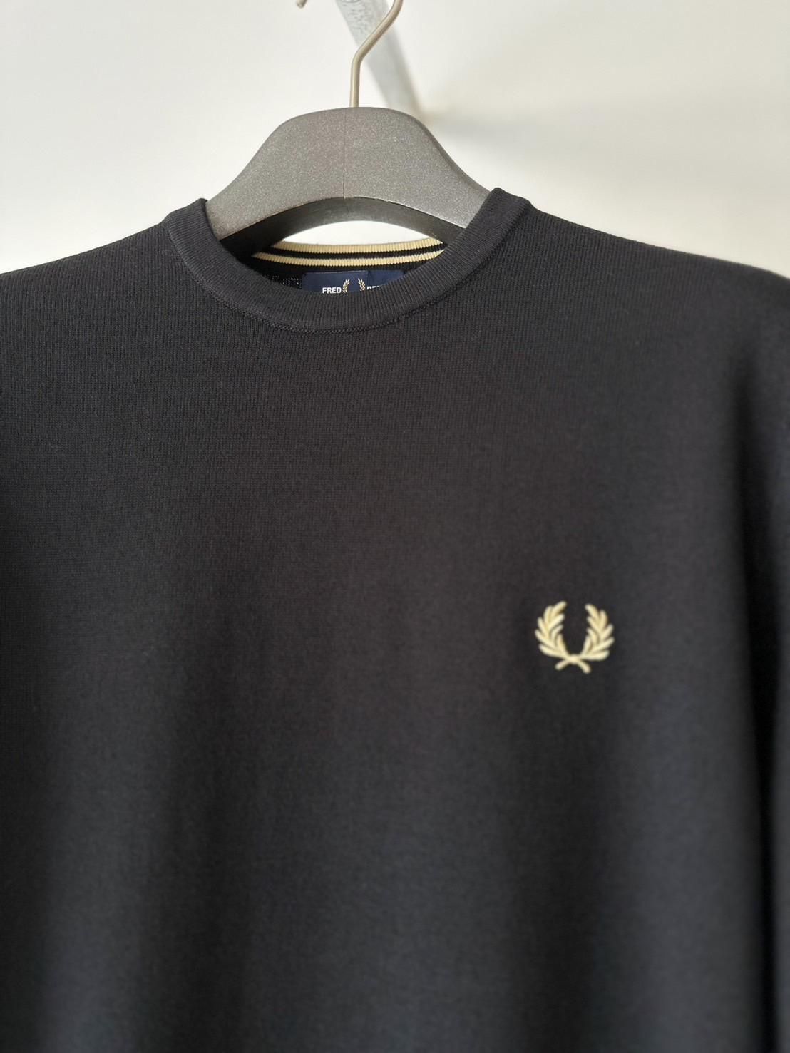FRED PERRY<br />CLASSIC CREW NECK JUMPER / BLACK<img class='new_mark_img2' src='https://img.shop-pro.jp/img/new/icons14.gif' style='border:none;display:inline;margin:0px;padding:0px;width:auto;' />