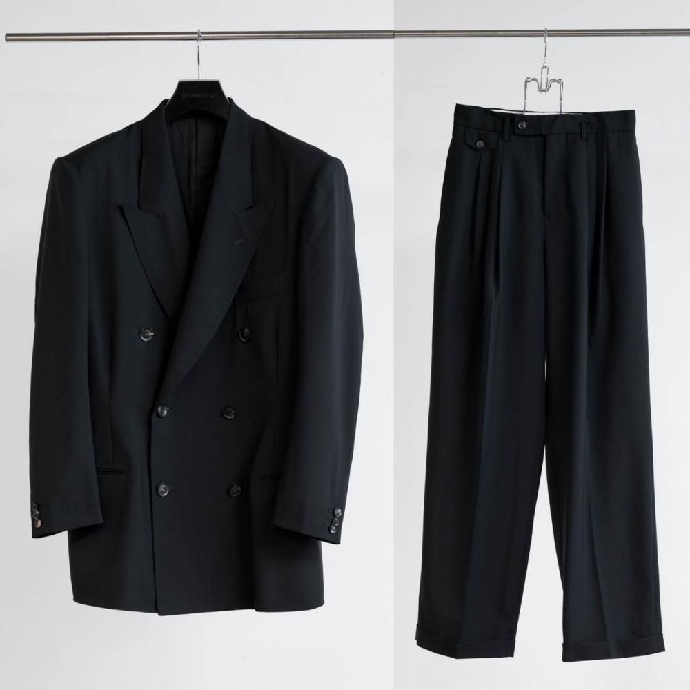 SOSHIOTSUKI<br />6B DOUBLE BREASTED SHAPED JACKET & 3 TUCK WIDE TROUSERS SET / BLACK<img class='new_mark_img2' src='https://img.shop-pro.jp/img/new/icons47.gif' style='border:none;display:inline;margin:0px;padding:0px;width:auto;' />