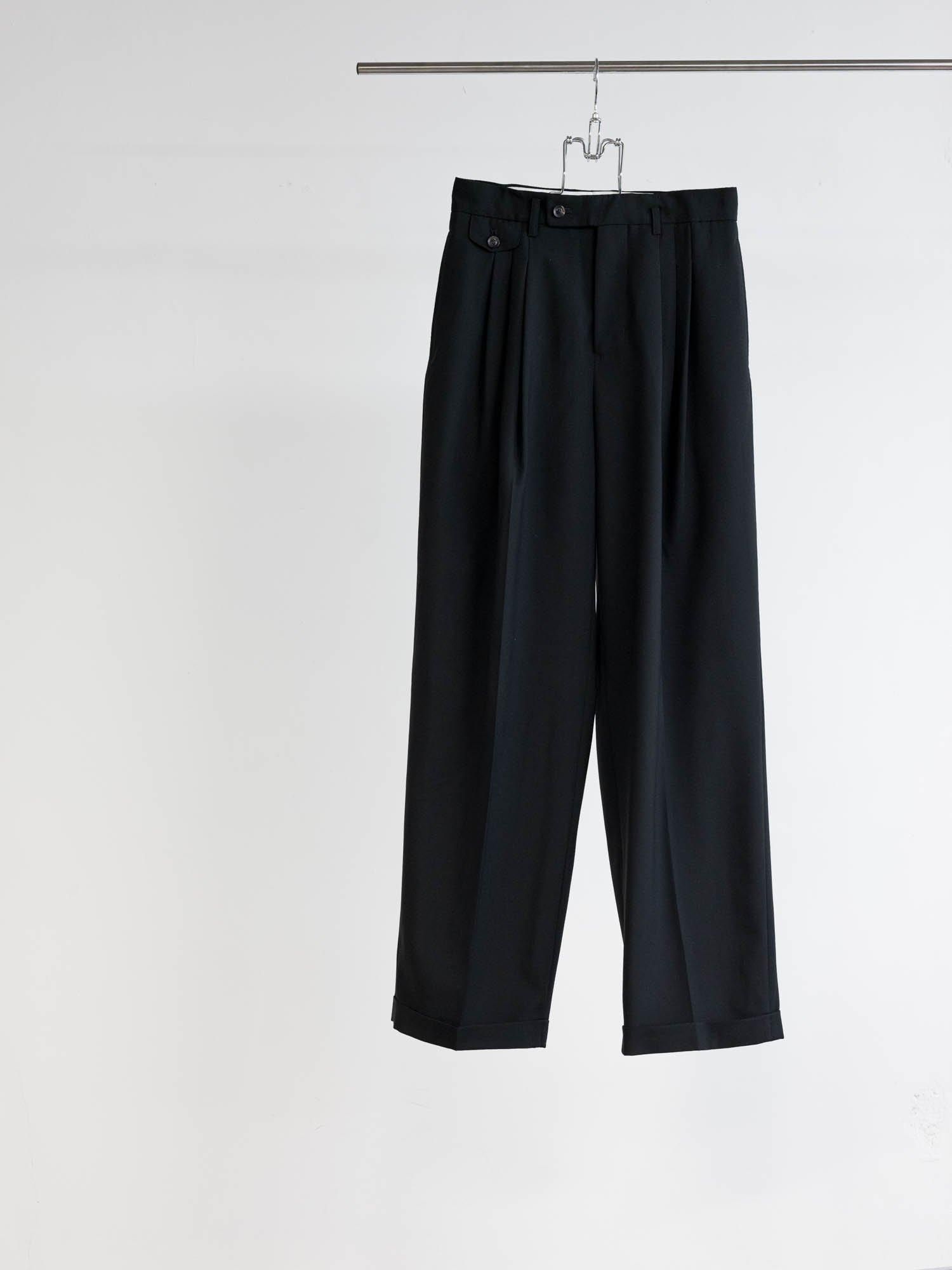 SOSHIOTSUKI<br />6B DOUBLE BREASTED SHAPED JACKET & 3 TUCK WIDE TROUSERS SET / BLACK<img class='new_mark_img2' src='https://img.shop-pro.jp/img/new/icons47.gif' style='border:none;display:inline;margin:0px;padding:0px;width:auto;' />